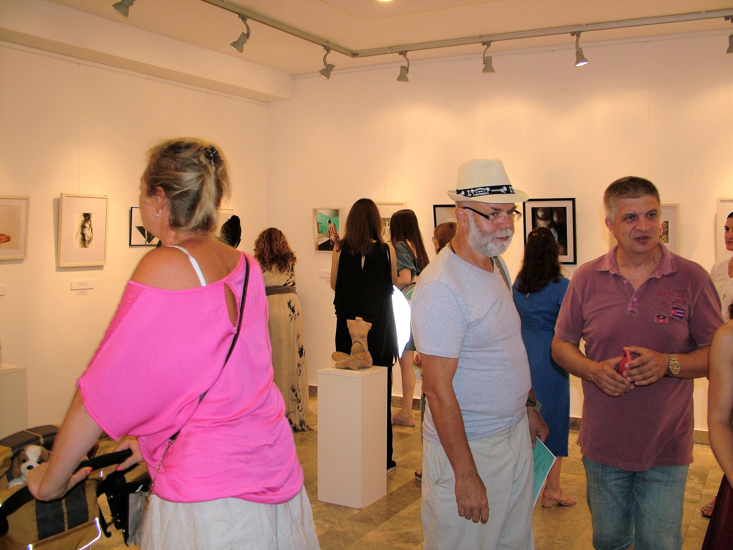 Exhibitions. Фотограф Женя Грош в Москве