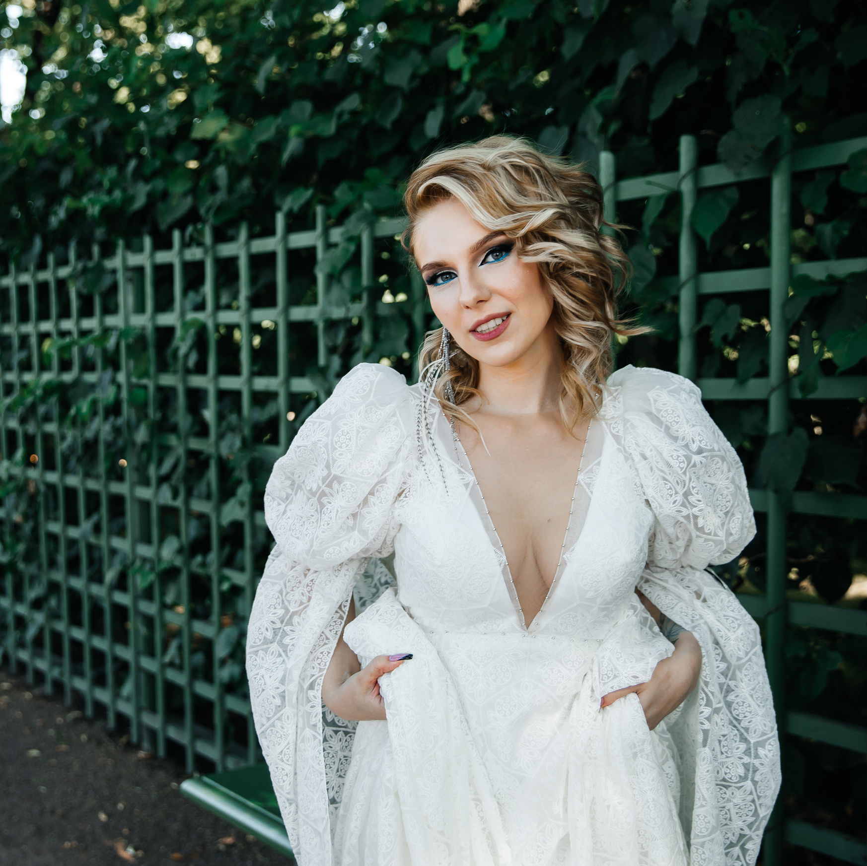 Невеста в летнем саду