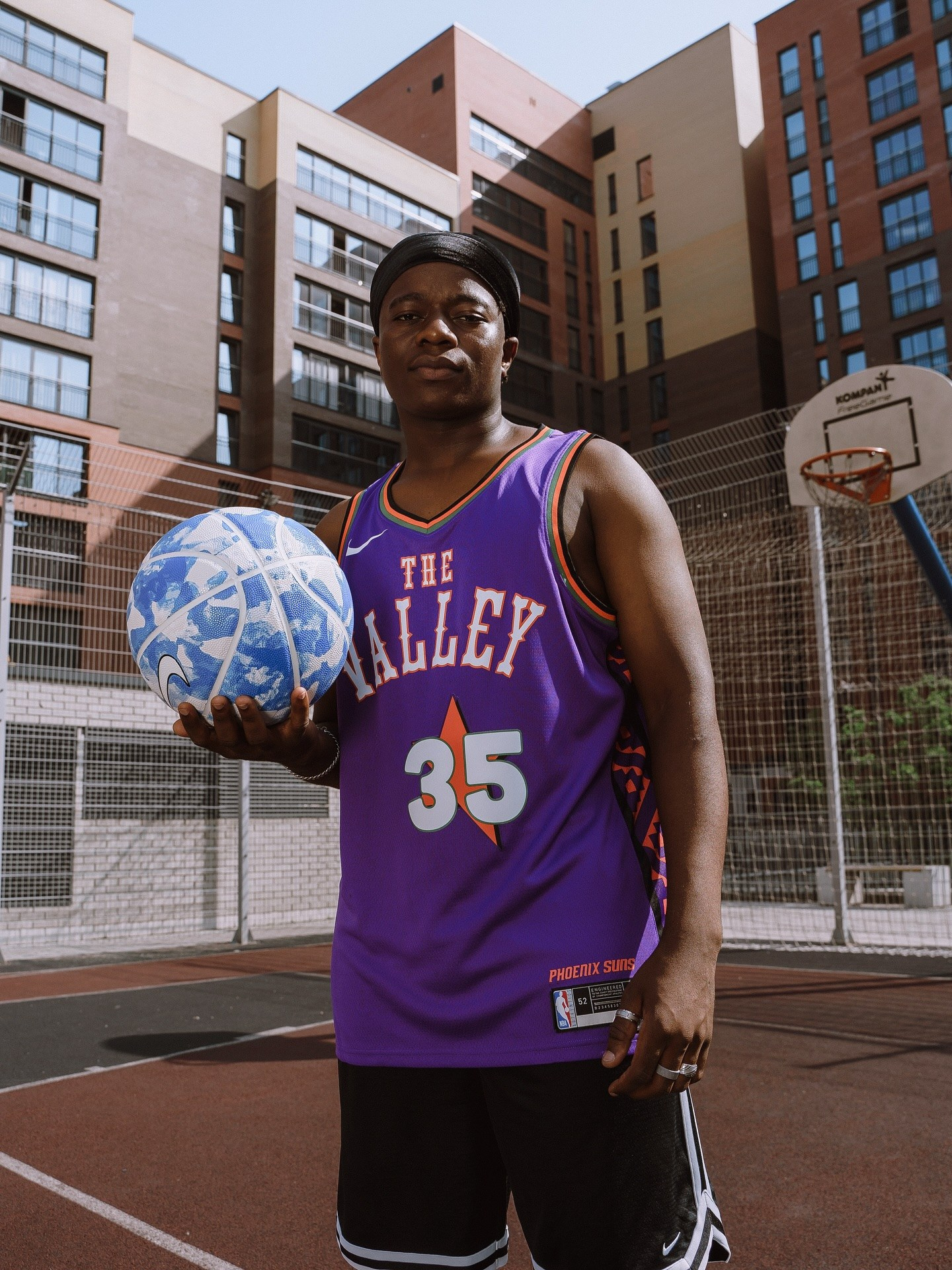 Новосибирск. Коммерческий фотограф для маркетплейсов Wildberries и Ozon в Новосибирске — фото и видео для брендов