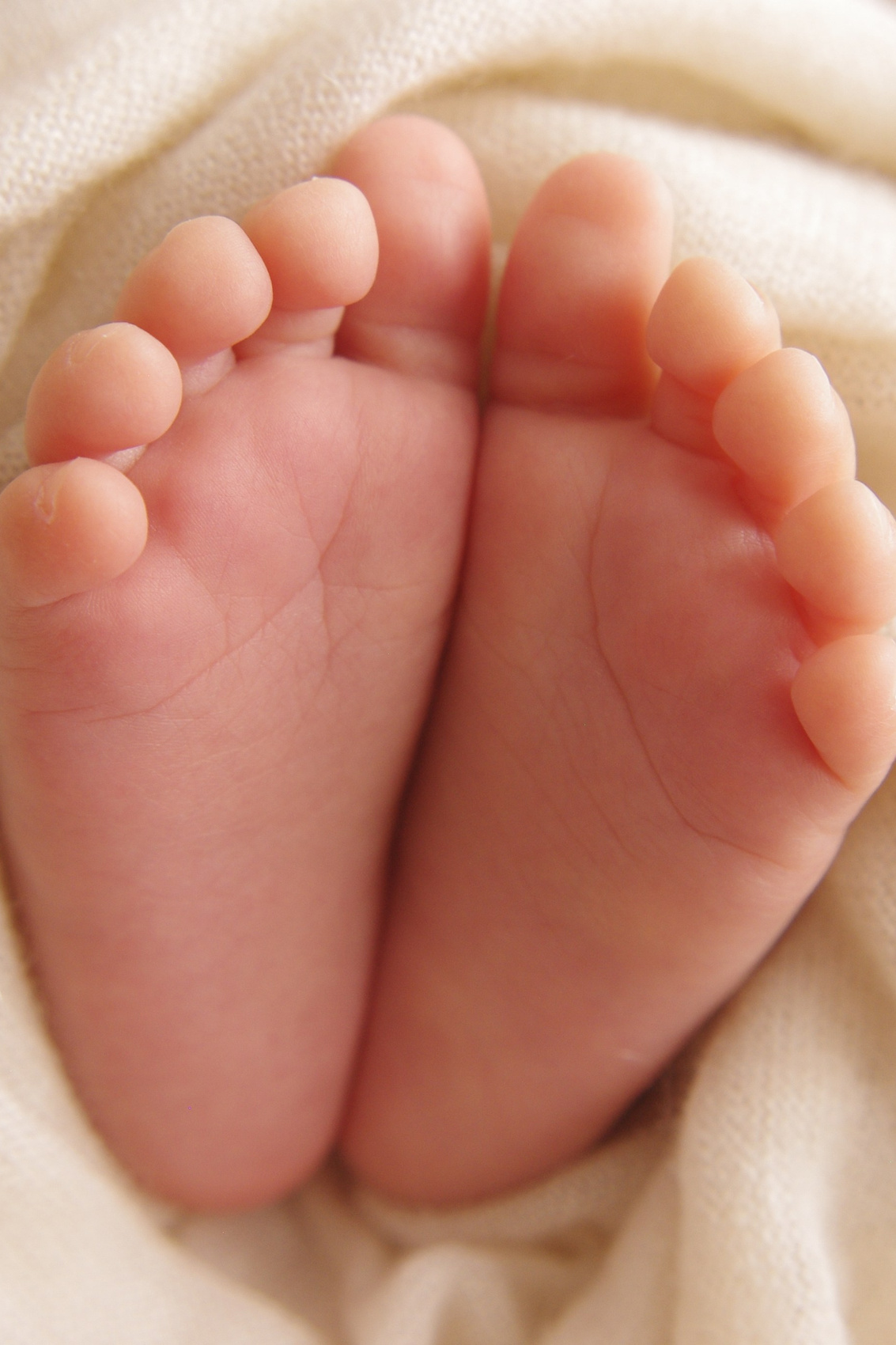 милые ножки детей