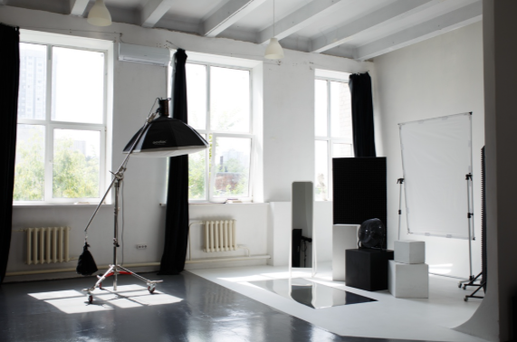 Актуальные фотостудии Самары: аренда, новогодние локации, услуги фотографа