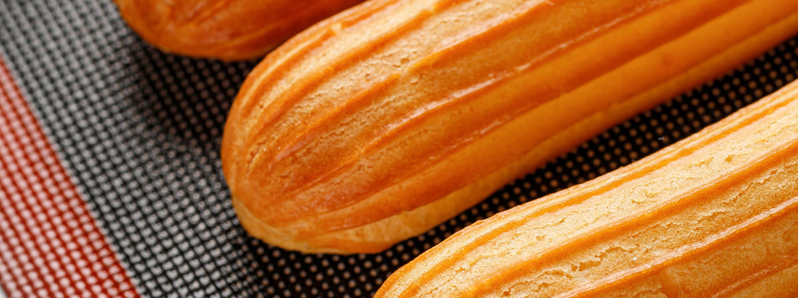 Выпекание эклеров в духовке