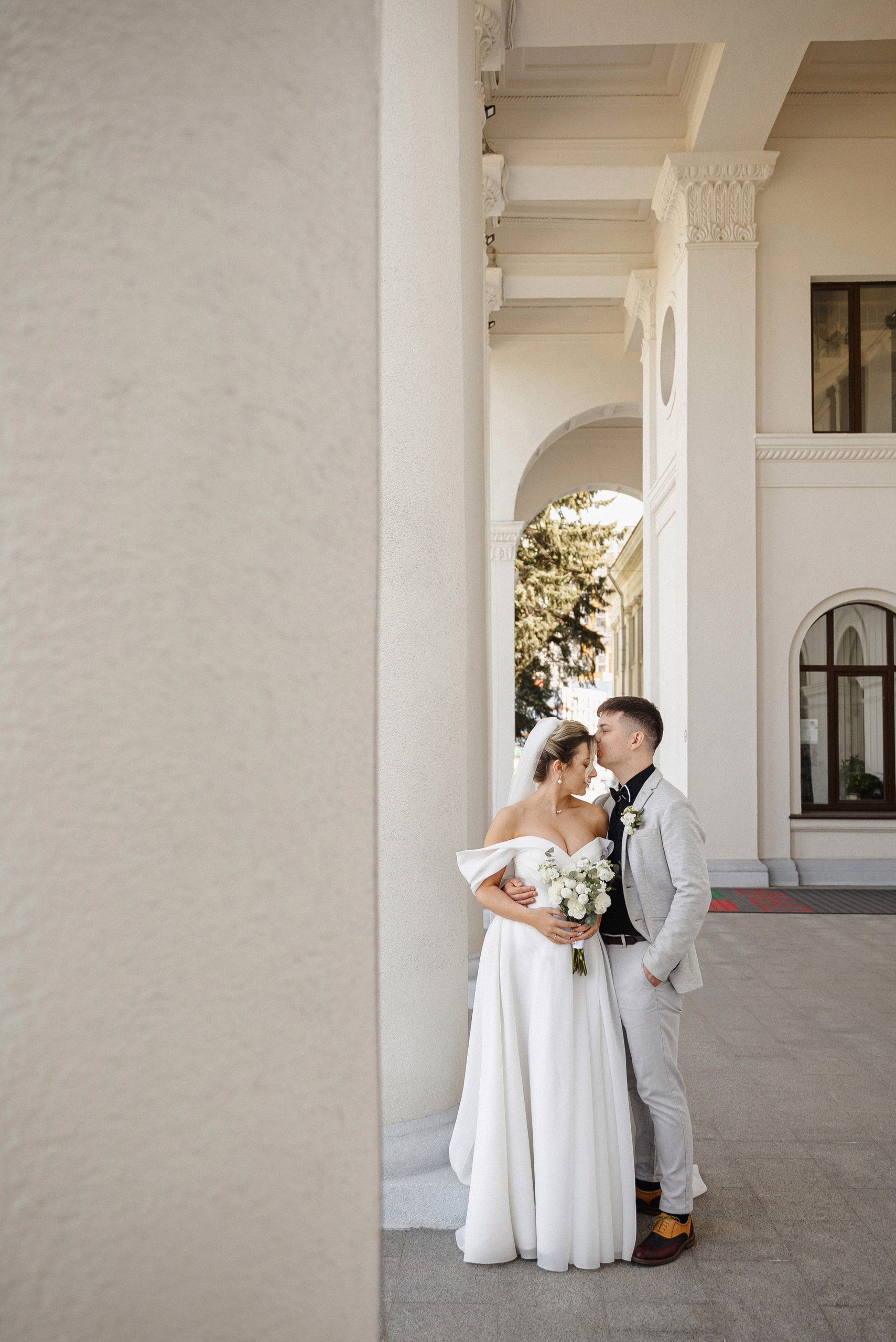 Топ локаций Минска для свадебной прогулки в дождь. Свадебный и портретный фотограф в Минске Наташа Каракулова