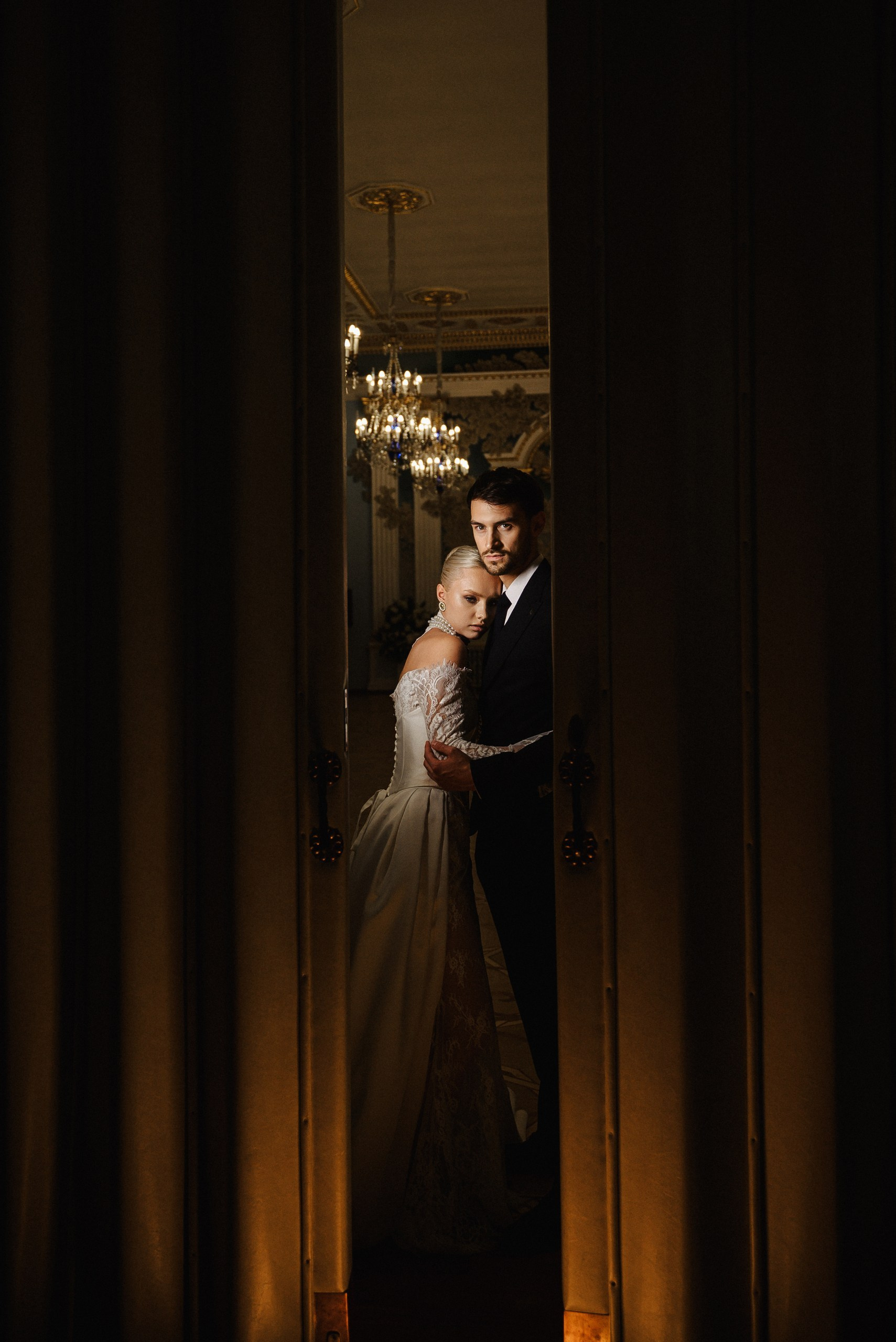 Топ локаций Минска для свадебной прогулки в дождь. Свадебный и портретный фотограф в Минске Наташа Каракулова