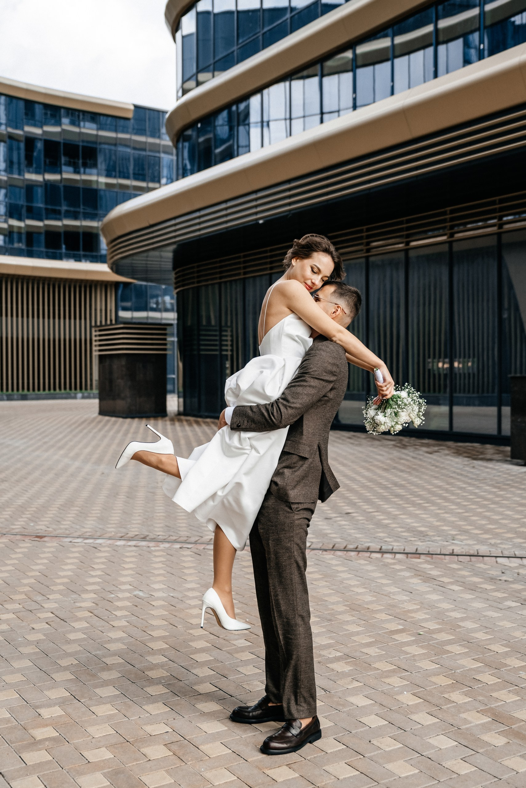 Топ открытых локаций Минска для свадебной прогулки. Свадебный и портретный фотограф в Минске Наташа Каракулова