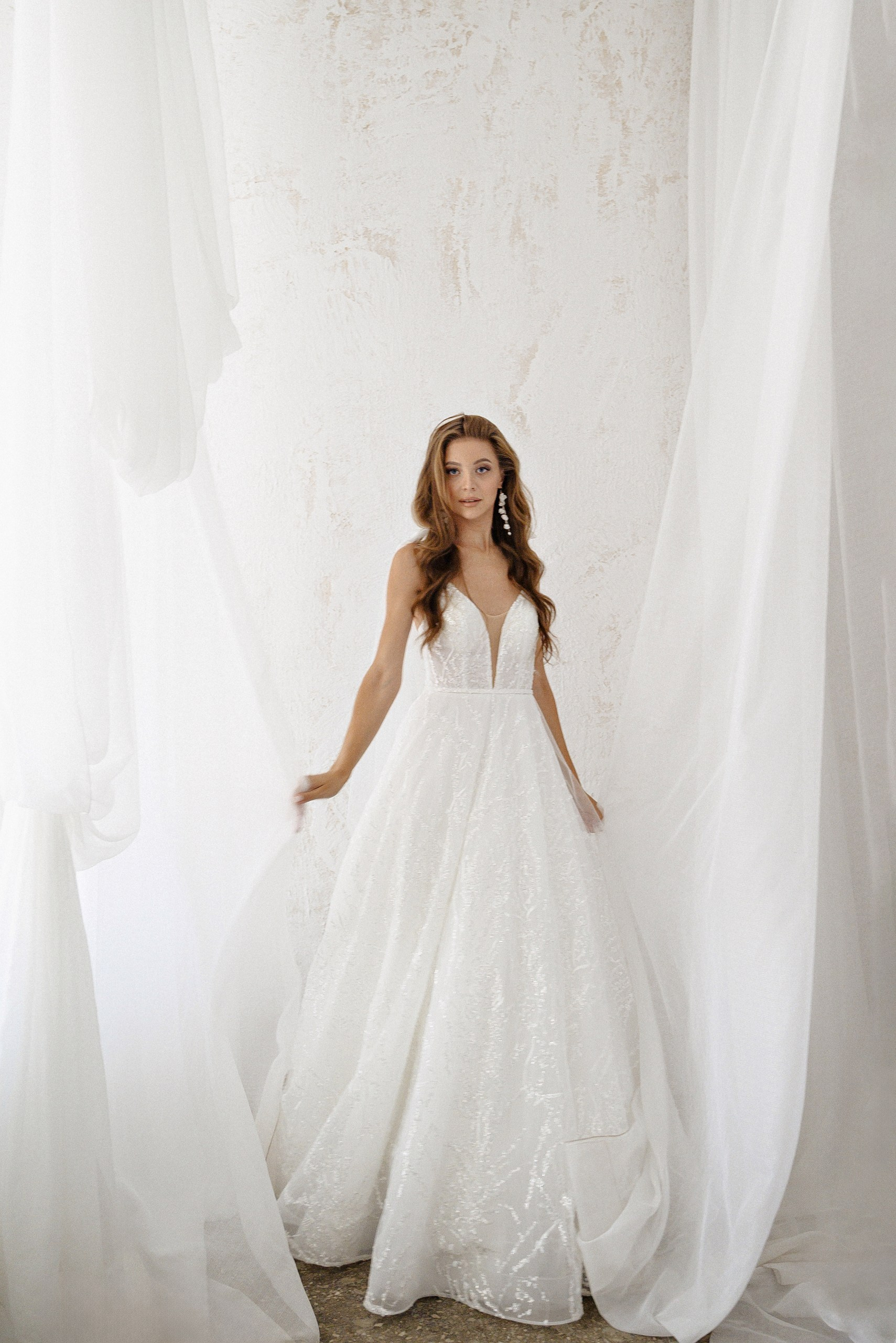 Топ локаций Минска для свадебной прогулки в дождь. Свадебный и портретный фотограф в Минске Наташа Каракулова