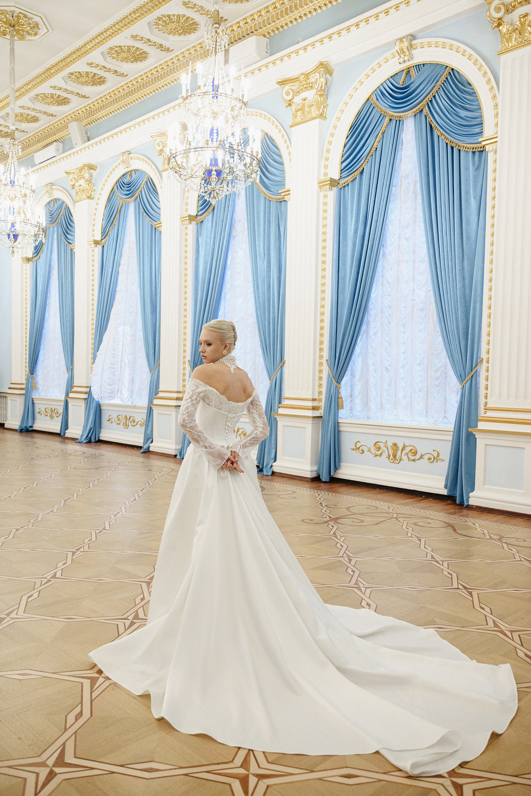 Топ локаций Минска для свадебной прогулки в дождь. Свадебный и портретный фотограф в Минске Наташа Каракулова