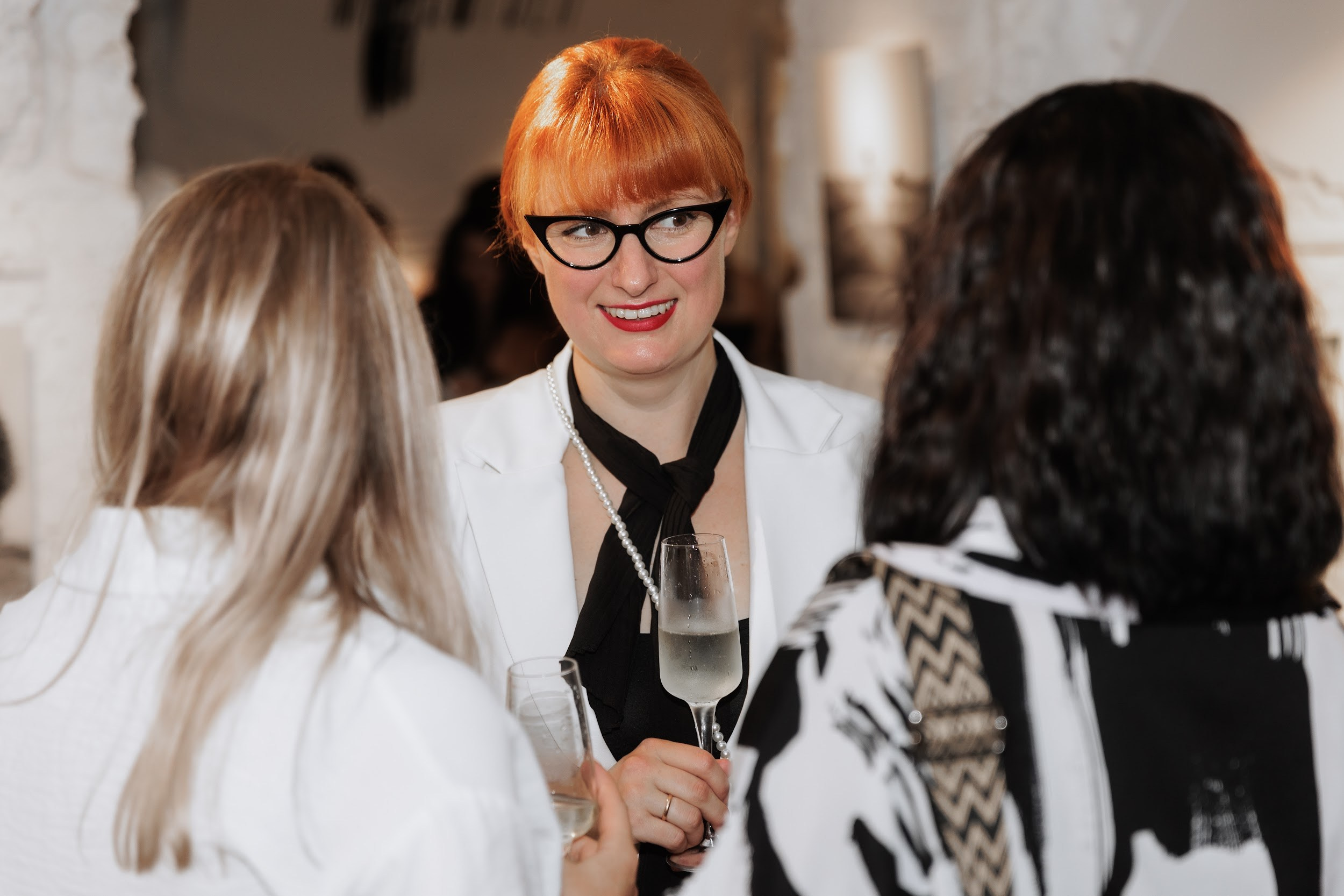 Персональная фотовыставка, Юлия Мелентьева, организованная выставка, как организовать выставку, MFamilia, Мфамилия, организовать работу выставки, организатор выставок, выставки сколько стоят, фотовыставка, твоя фотовыставка, фотовыставка фотографа, твоя персональная фотовыставка