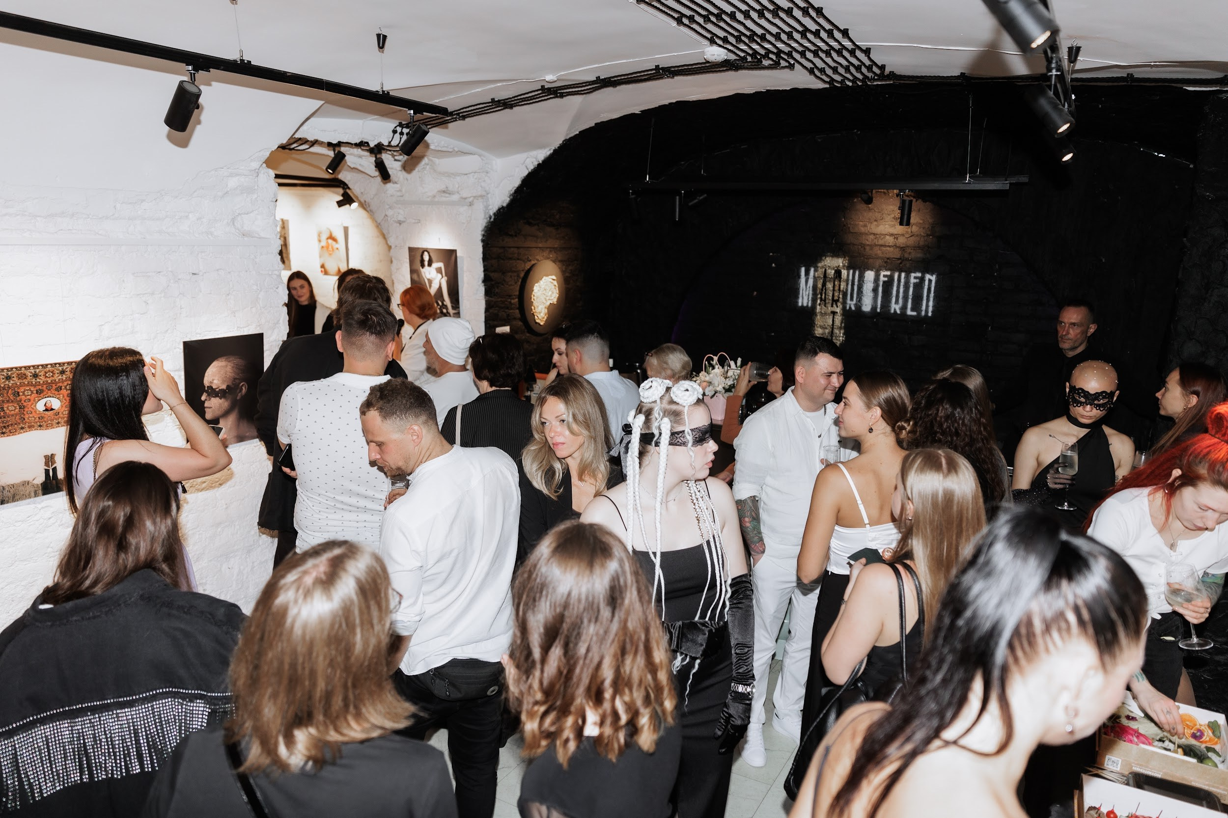 Персональная фотовыставка, Юлия Мелентьева, организованная выставка, как организовать выставку, MFamilia, Мфамилия, организовать работу выставки, организатор выставок, выставки сколько стоят, фотовыставка, твоя фотовыставка, фотовыставка фотографа, твоя персональная фотовыставка