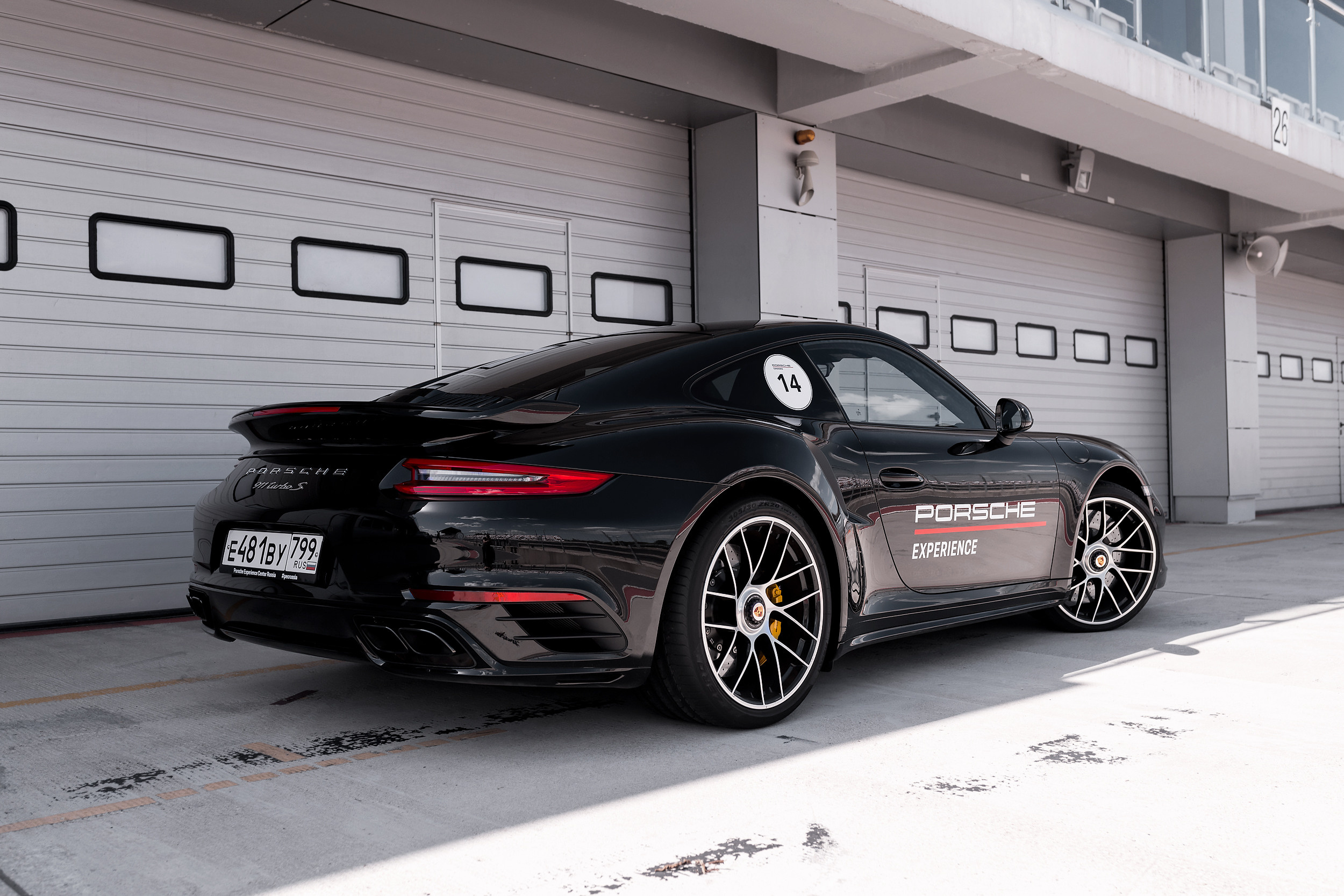 Оставить Заявку на фото или видео сьемку. Создатель контента Артем Белкин (фотограф, видеооператор)