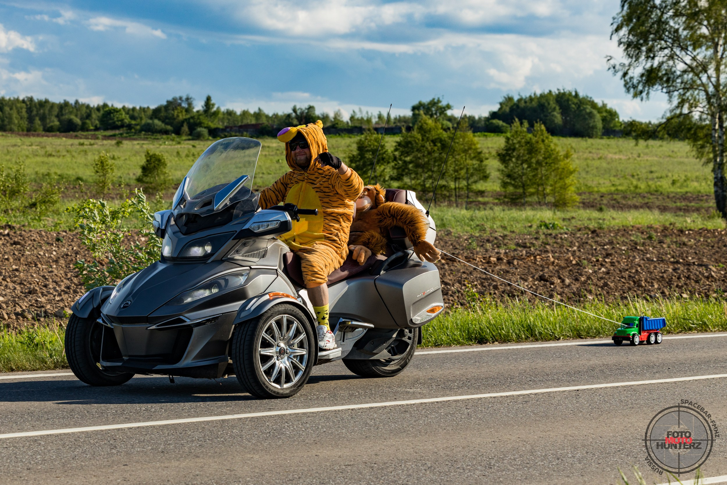 Сафари «Детство». FotoMotoHunterZ — фотографии мотоциклистов на улицах города