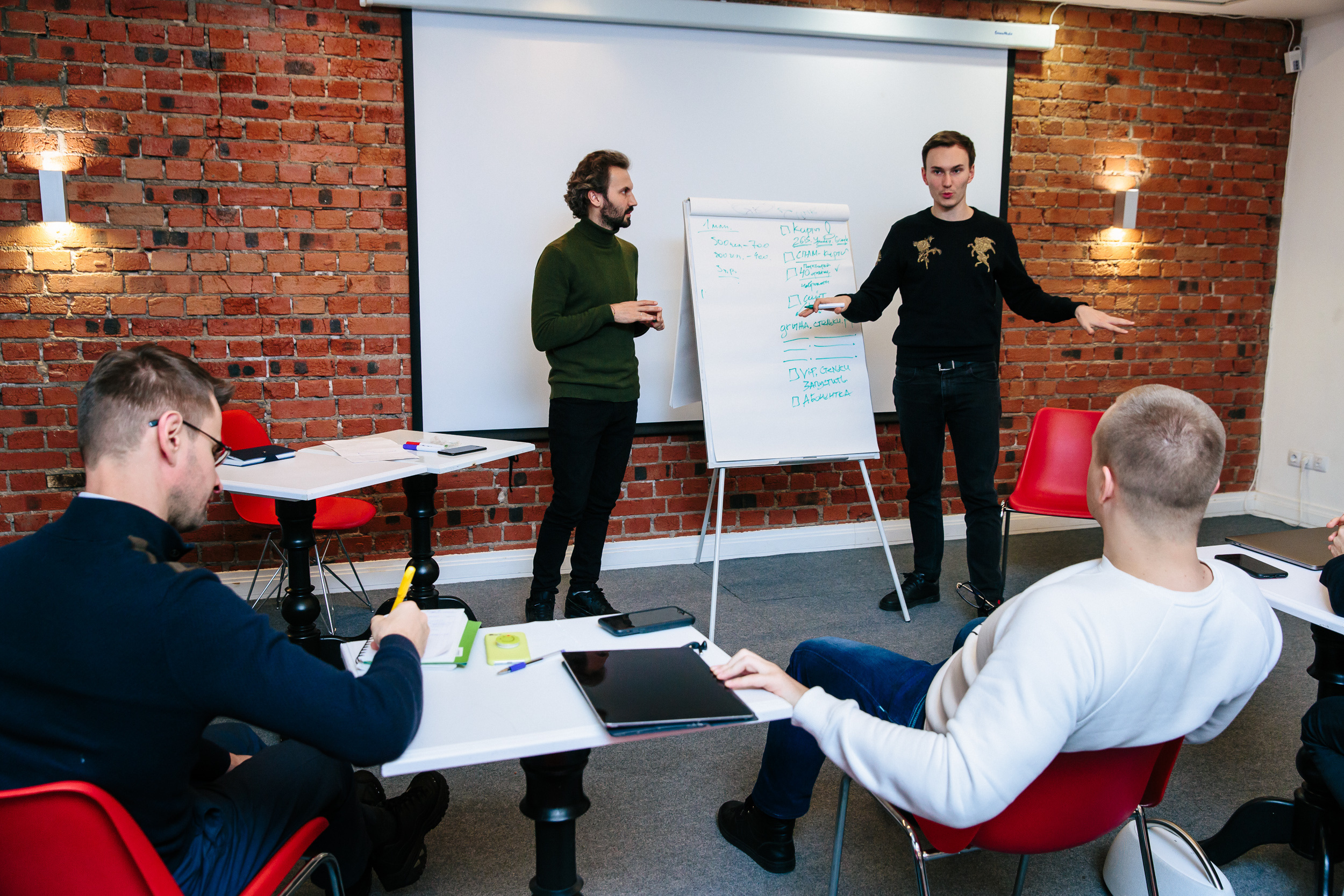 Заказать фотографа в Санк-Петербурге. Репортажная фотосъемка праздников и мероприятий в Санкт-Петербурге