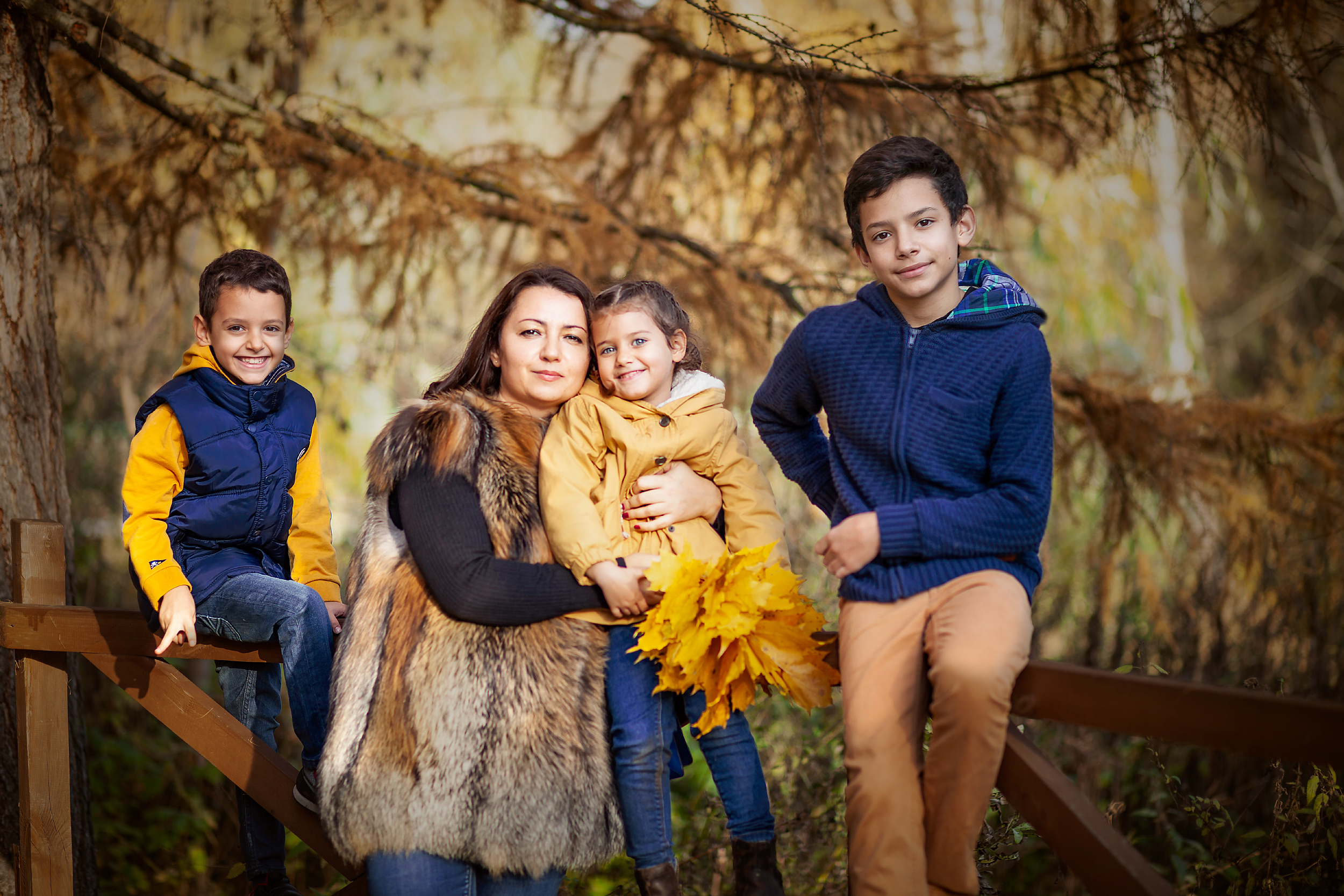 семейная и детская фотосессия осенью в парке