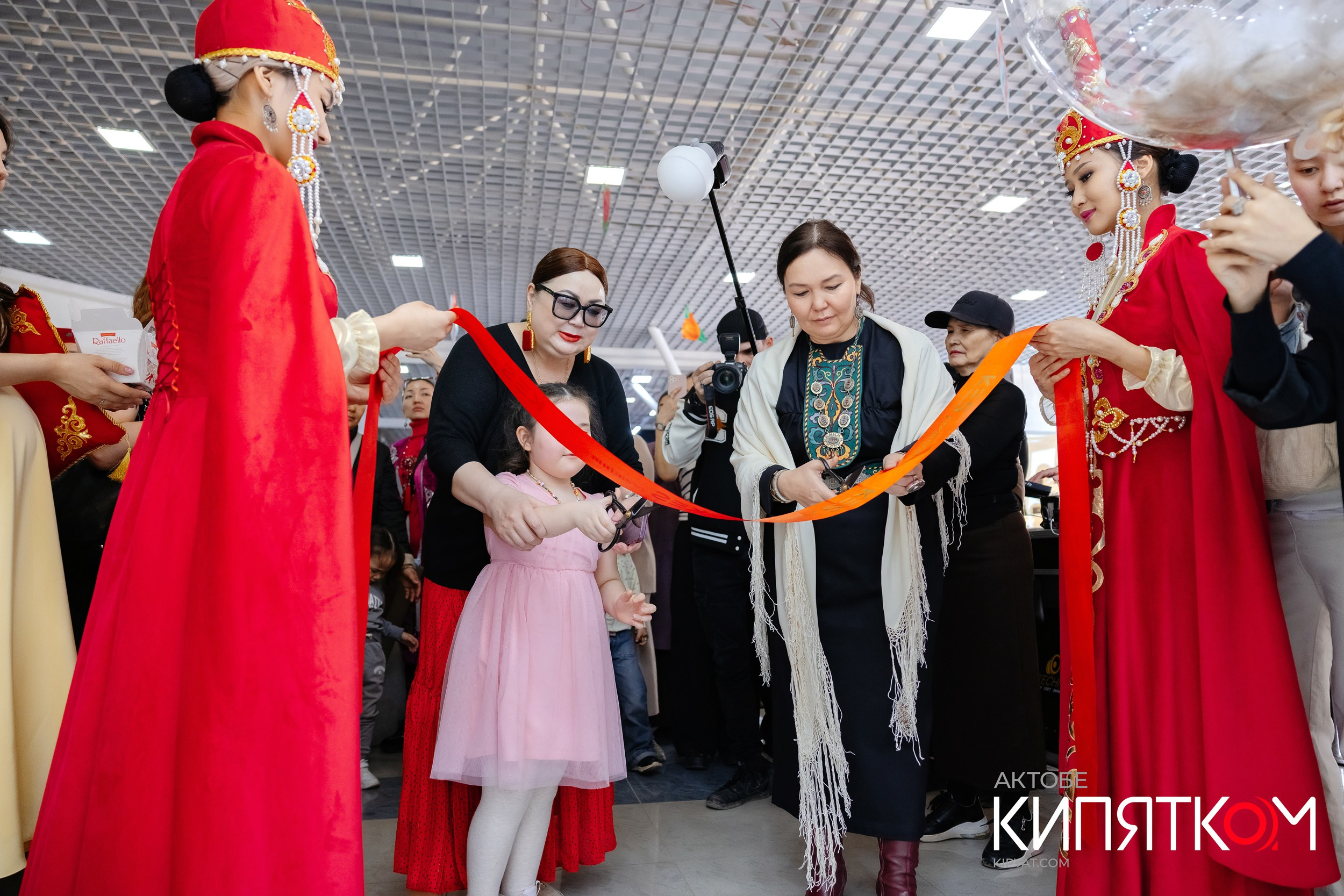 Открытие нового магазина «KES Premiun». Актобе Кипятком