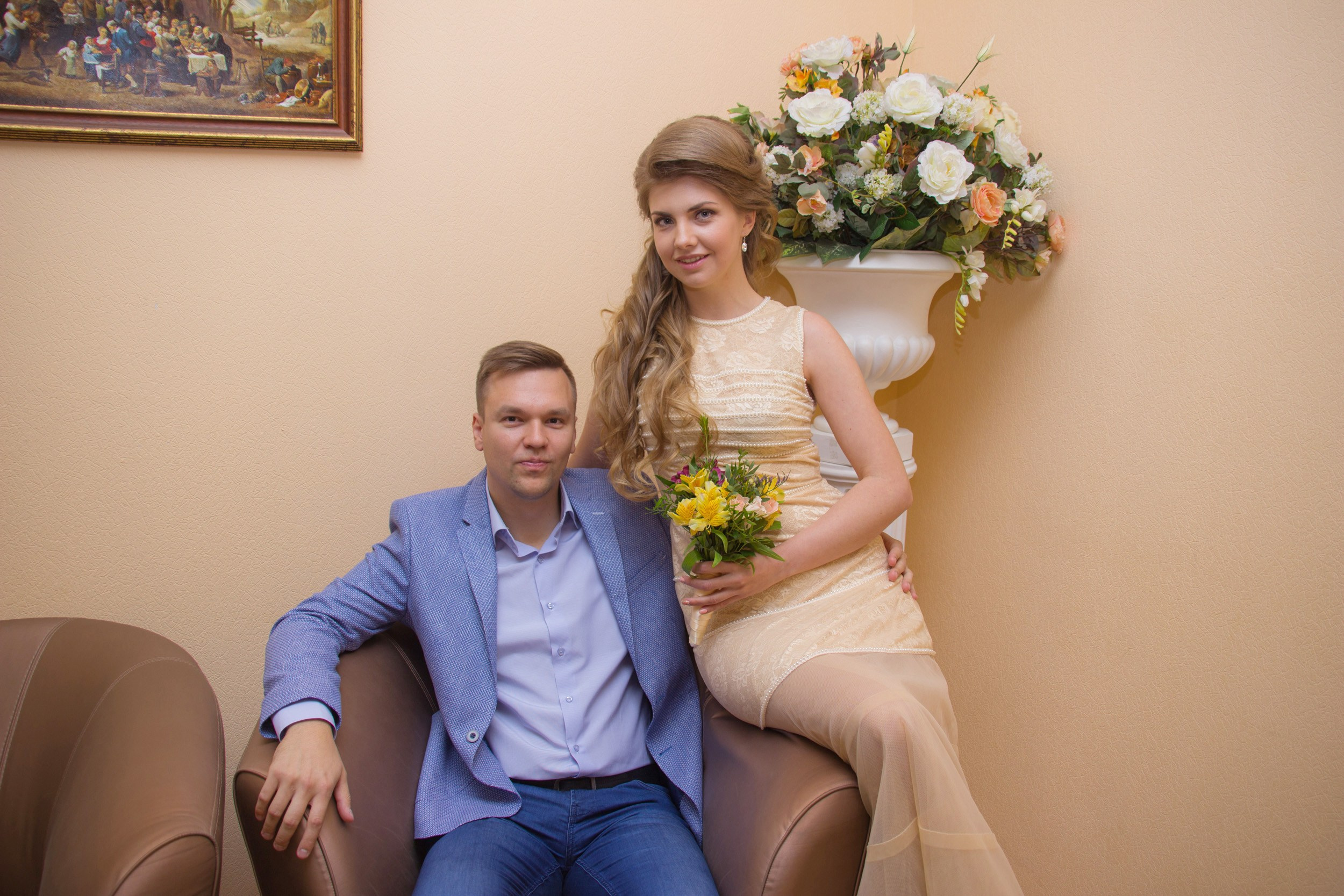 фото жениха и невесты в ЗАГСе Калининского района
