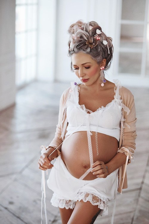 Оригинальный образ для беременной фотосессии. Семейный и женский фотограф в Санкт-Петербурге Виктория Кострова