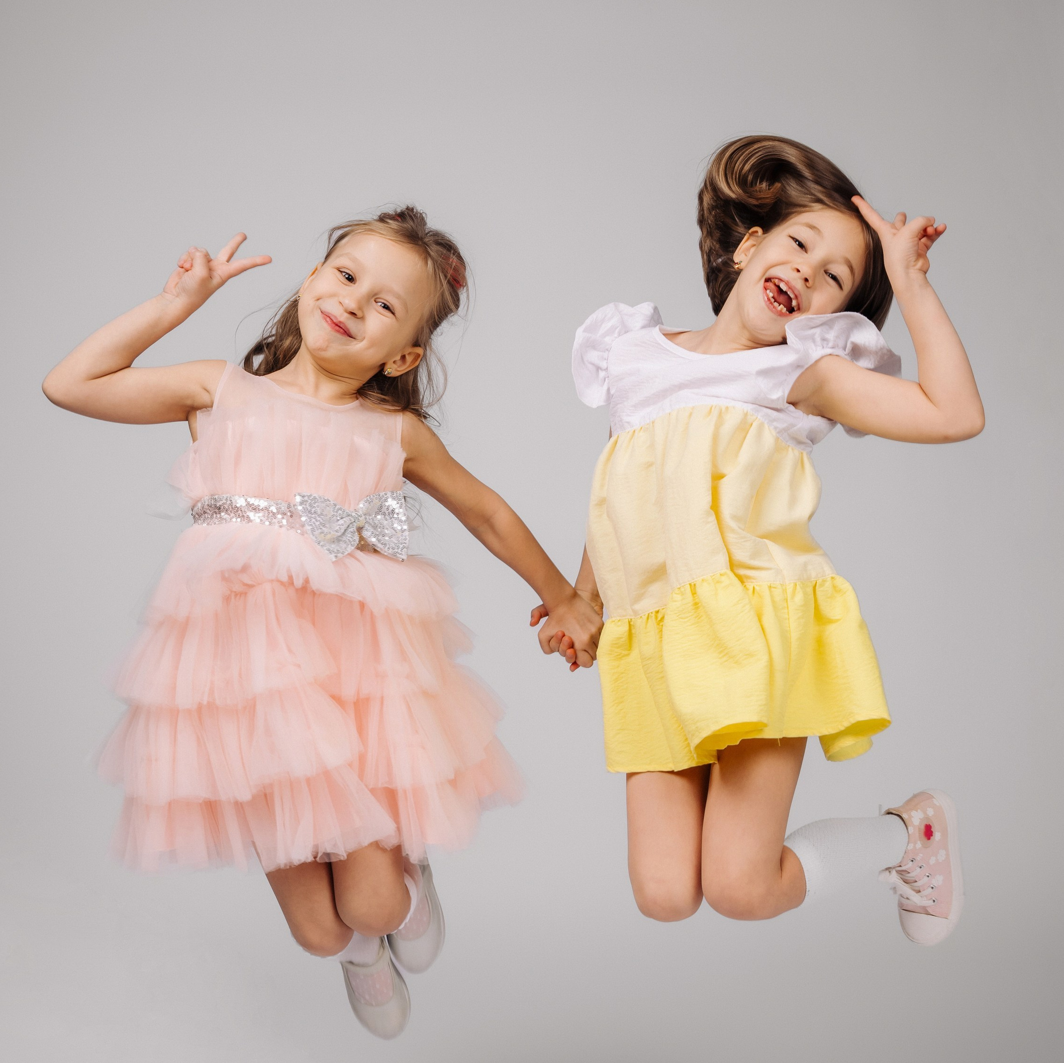 выпускные альбомы по приятным ценам, заказать можно у нас, фотокот камчатка. альбом учителю в подарок!