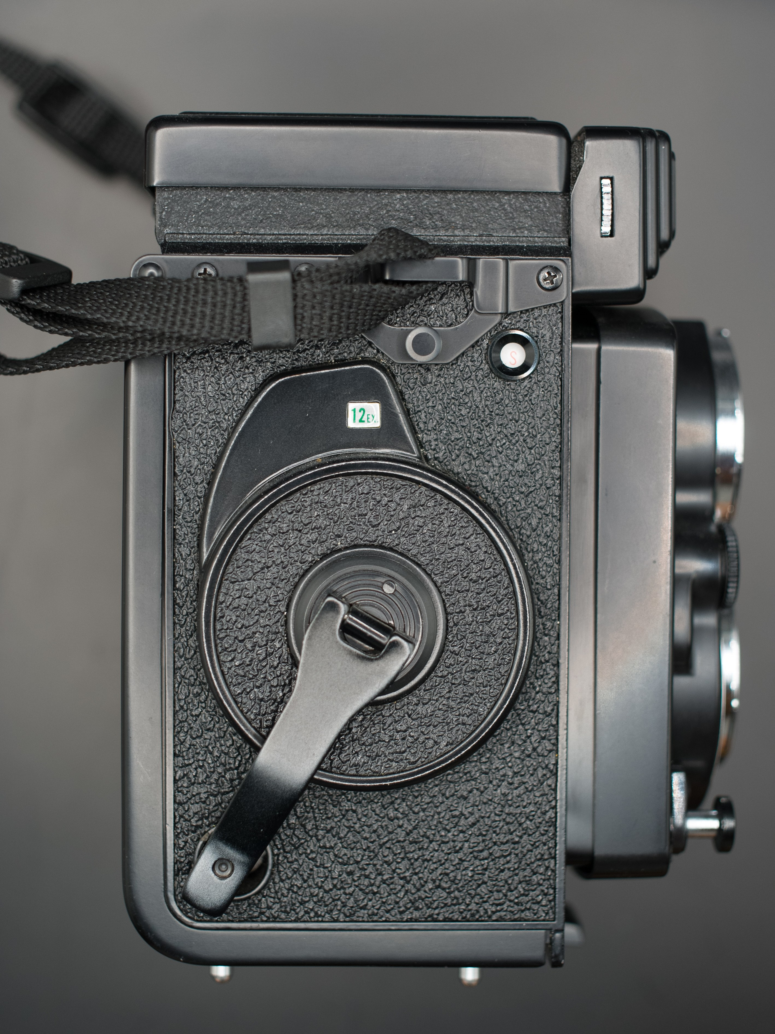 Обзор фотоаппарата Yashica MAT 124G