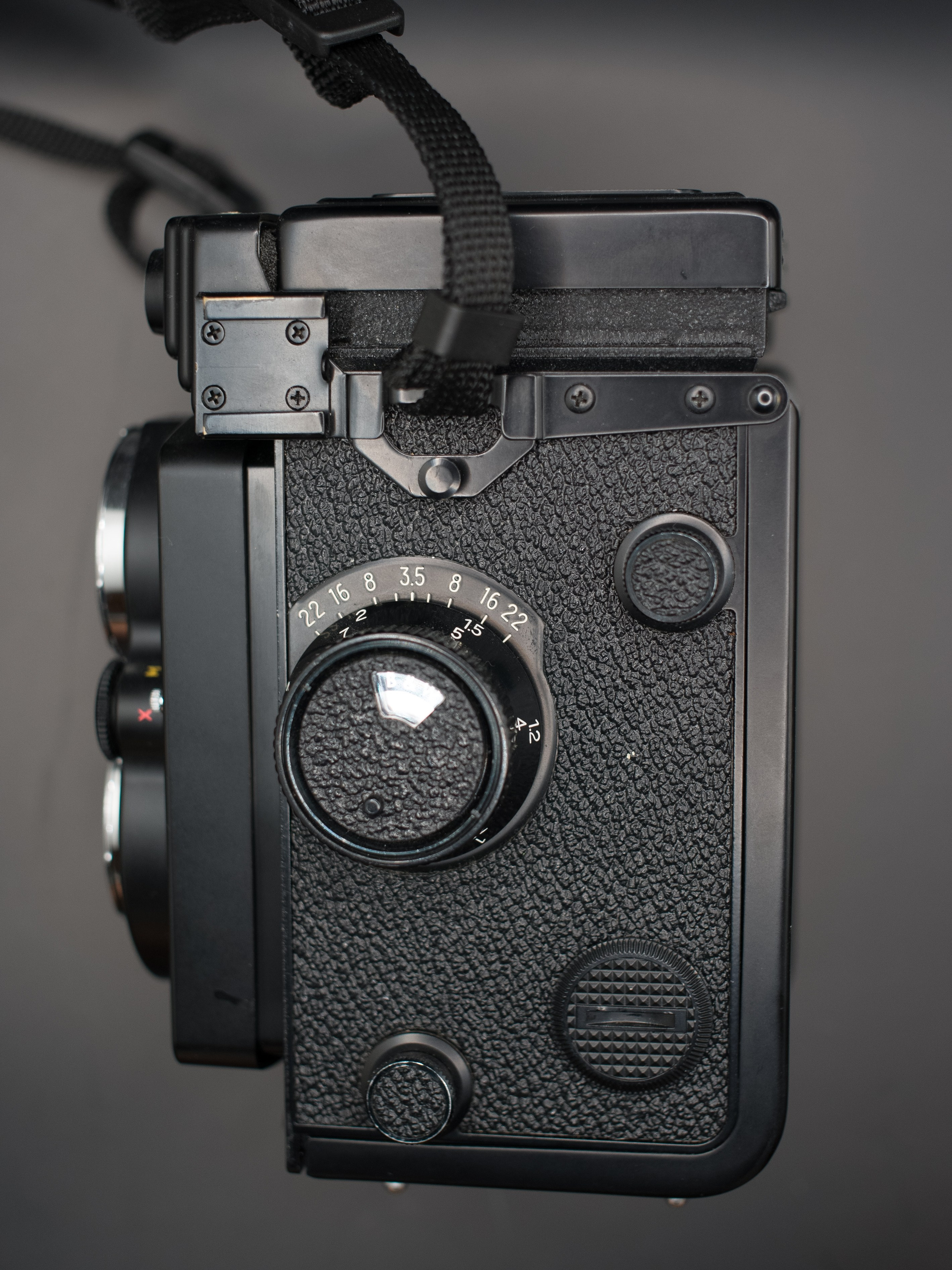 Обзор фотоаппарата Yashica MAT 124G