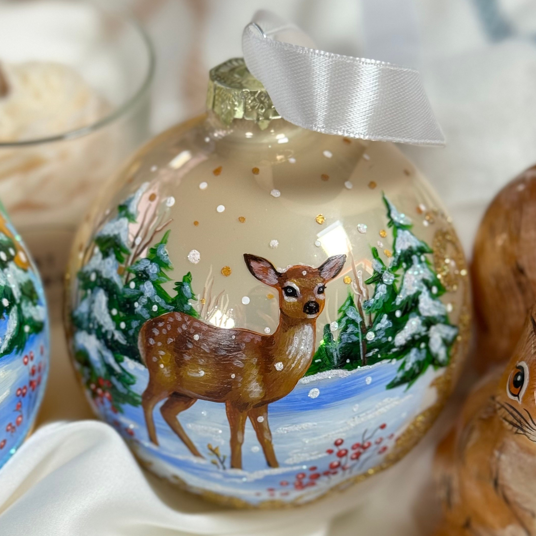 Магазин ёлочных шаров с ручной художественной росписью. Художественная ручная роспись елочных шаров, корпоративные подарки и восковые аромасвечи