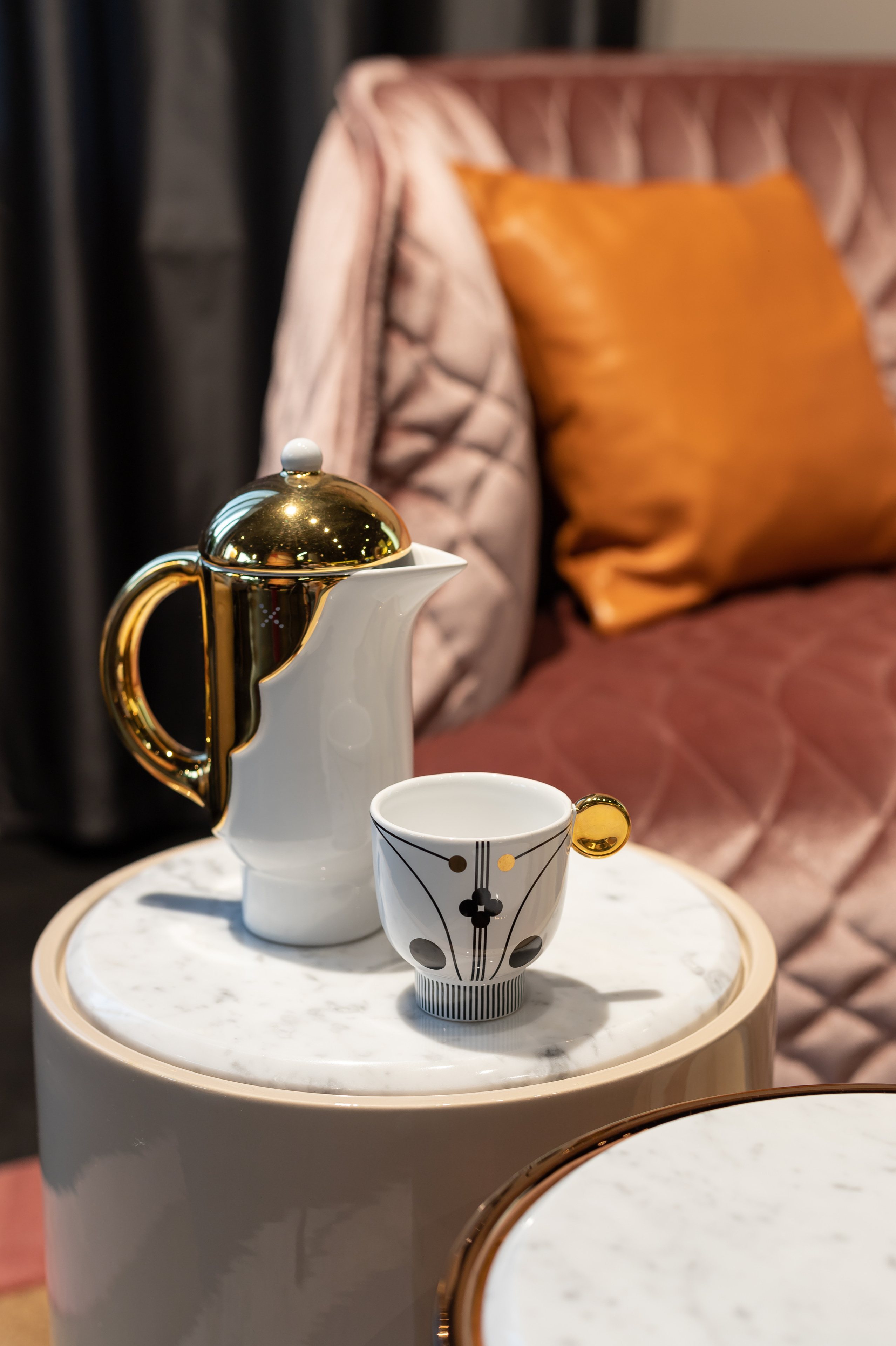 Icon showroom. Elizarova Design Studio