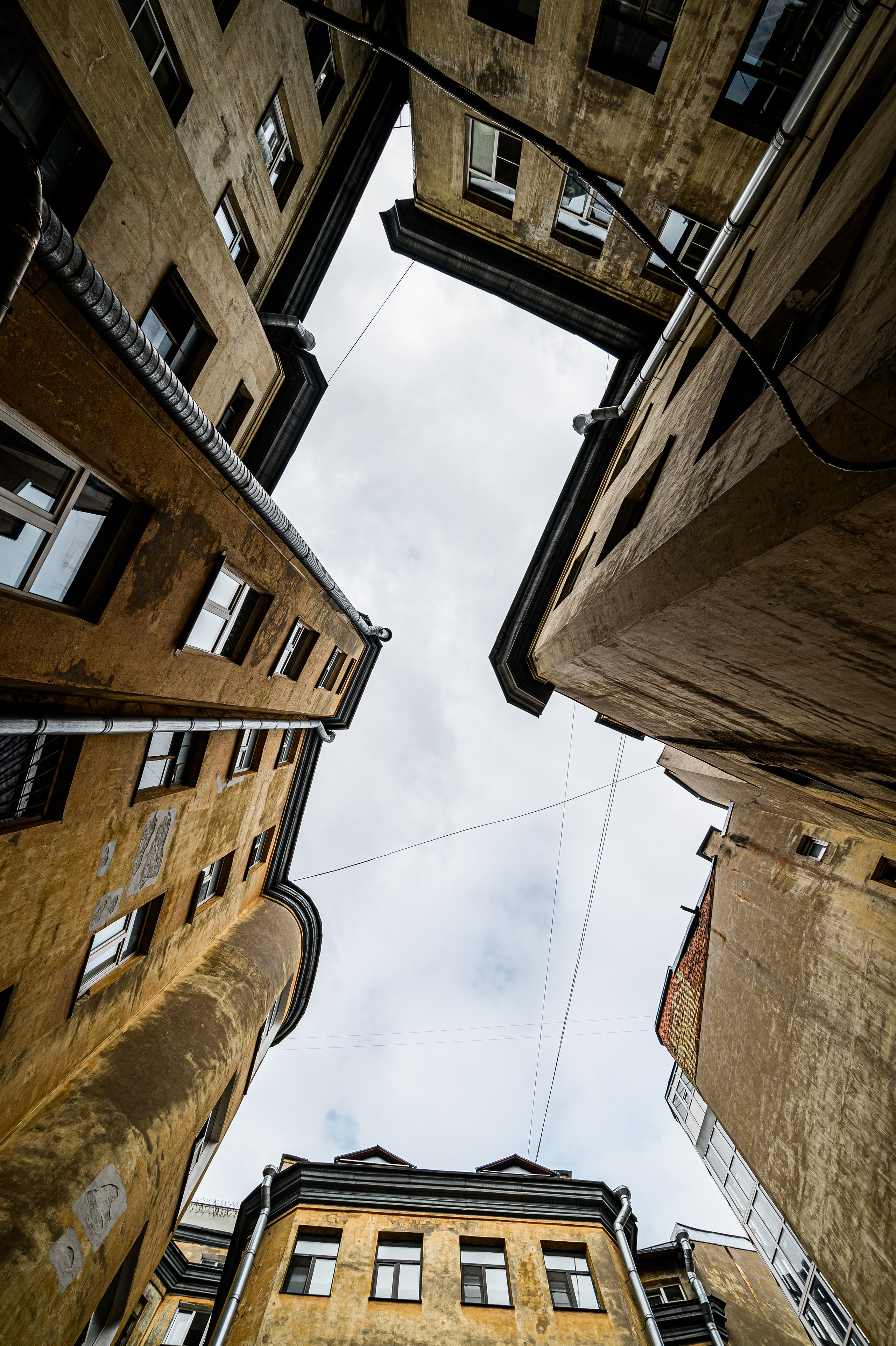 Дворы-колодцы Санкт-Петербурга (Петроградская сторона) | Фотопроект Алексея Клейменова