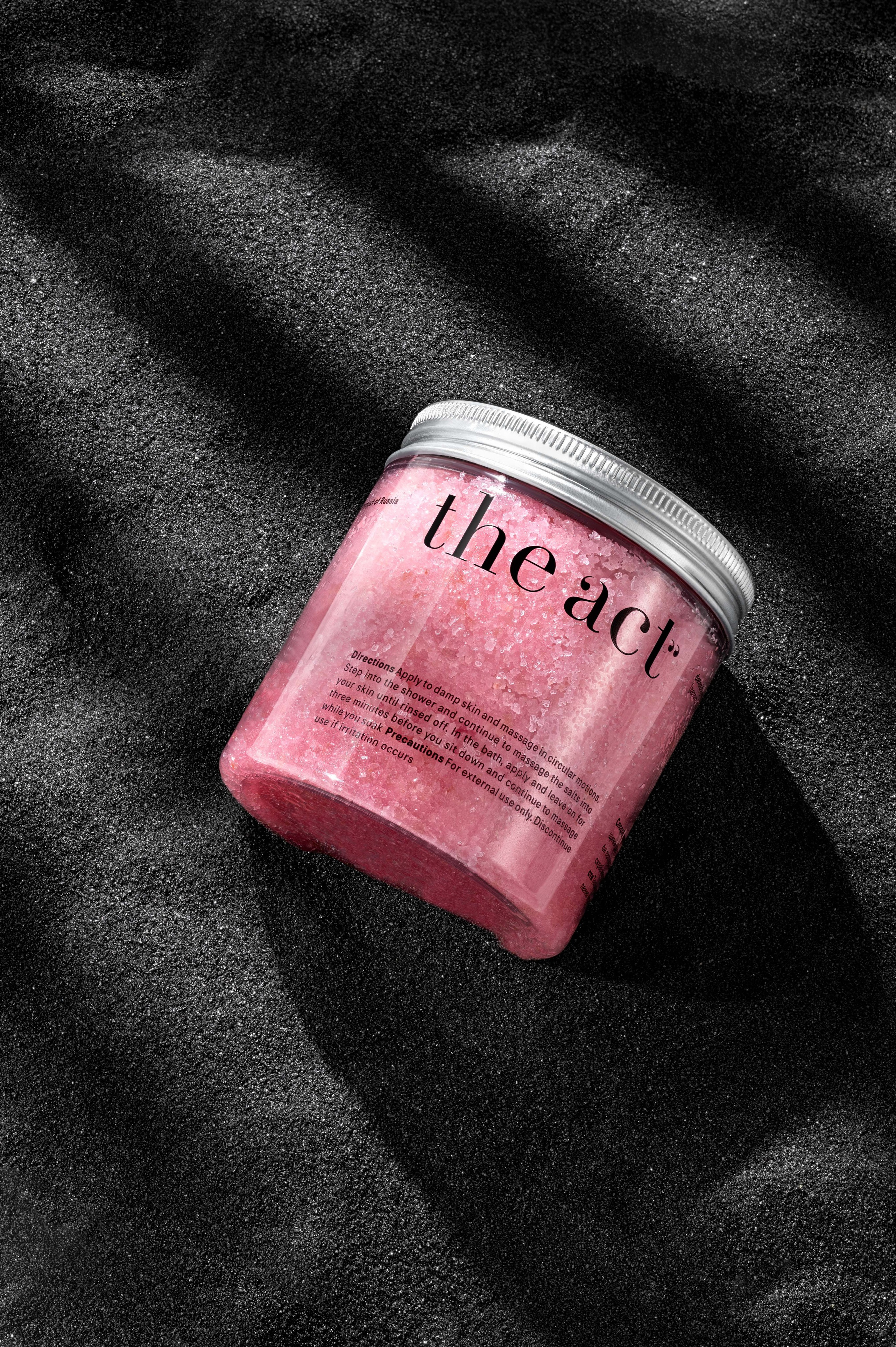 Творческая съемка TheAct. Студия рекламной и предметной съемки товаров WELKO Studio