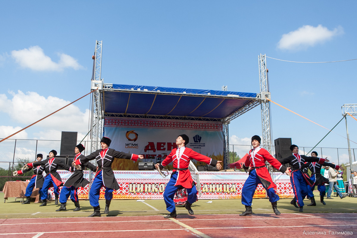 Главная. Выпускные фотоальбомы и папки для школ и садиков в Челябинске