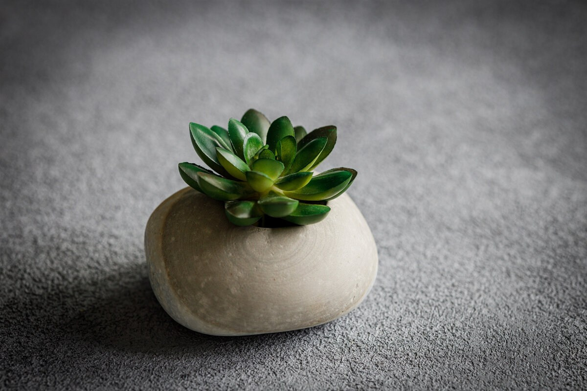 предметная фотосъемка каменная ваза 