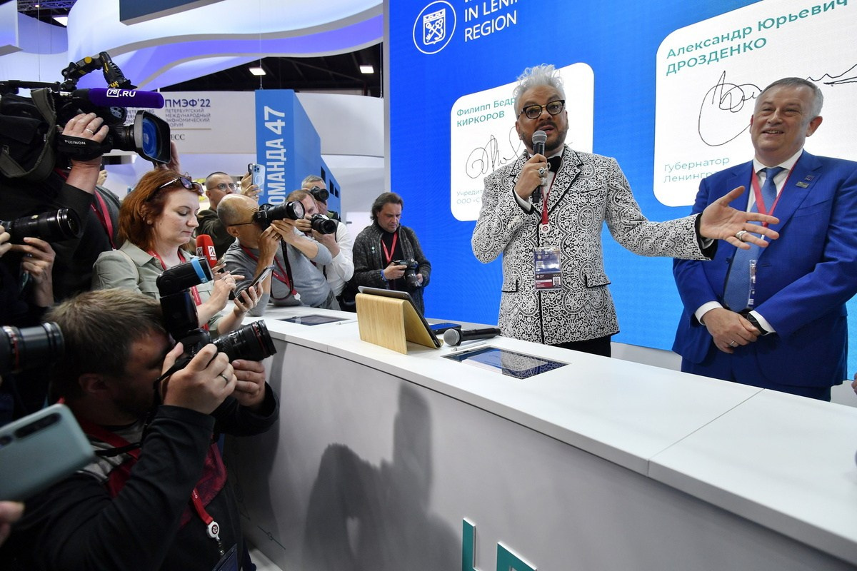 Миллиарды в кадре: как снимать на ПМЭФ. Документальный фотограф Сергей Вдовин