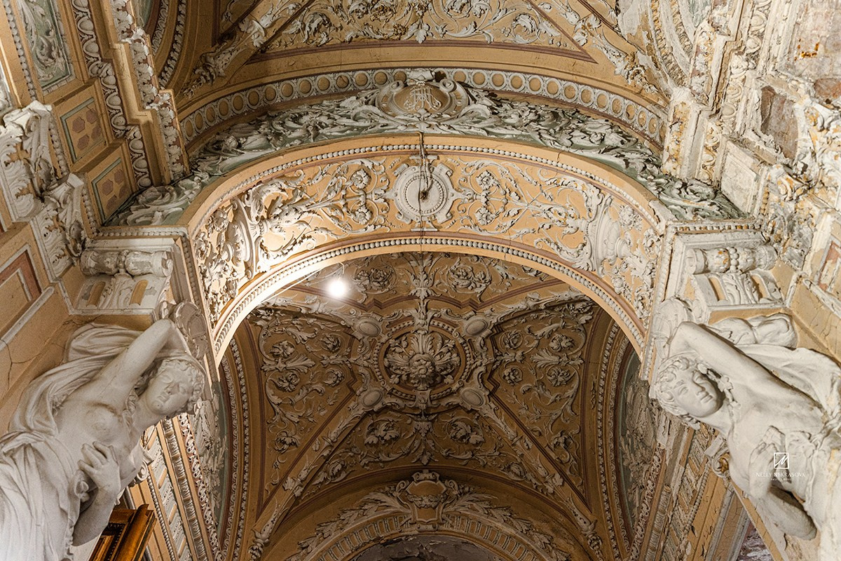 Заброшенный особняк Брусницыных на Васильевском острове. Фотограф и искусствовед в Туле и Санкт-Петербурге Нелли Некрасова