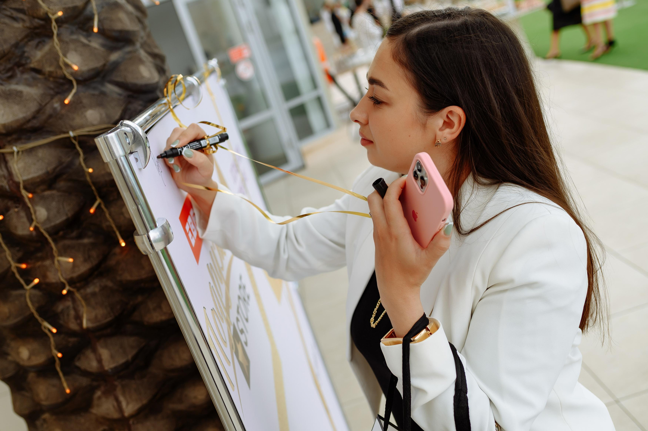 «Подружки Store» в ТЦ «Европа». Репортажный и свадебный фотограф в Курске Борис Захарчук