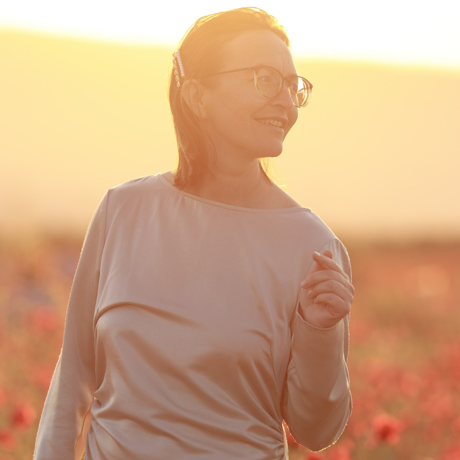 Контакты. Римма Зайцева контент для брендов