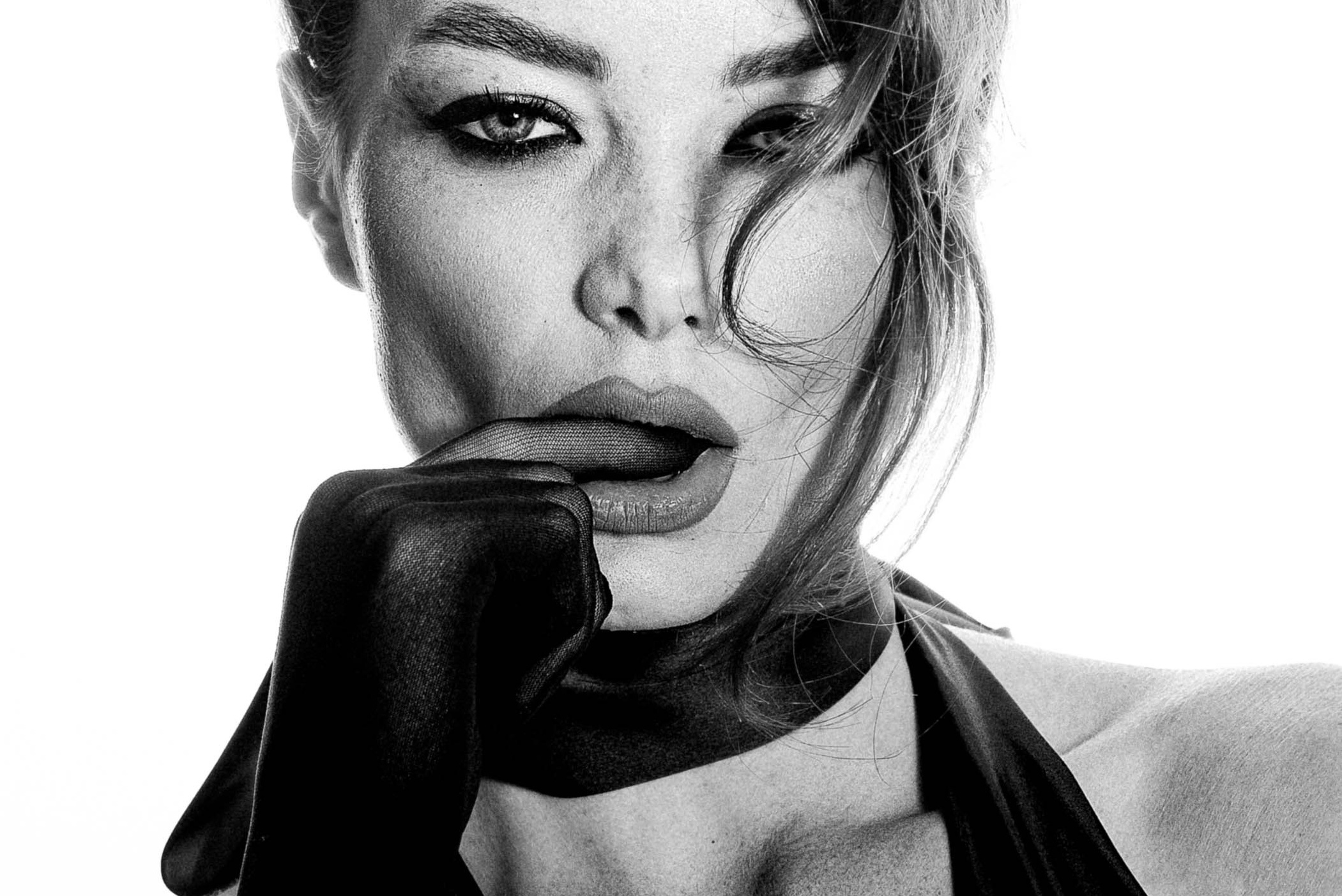 Прайс. Male photographer