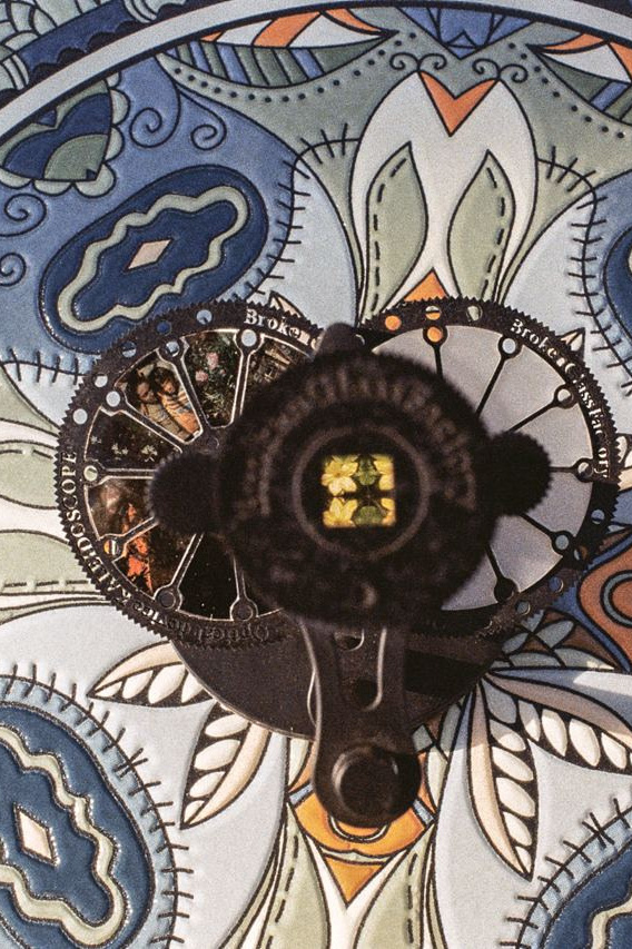 Семейный сад. Ася Бобрицкая — мультидисциплинарый художник