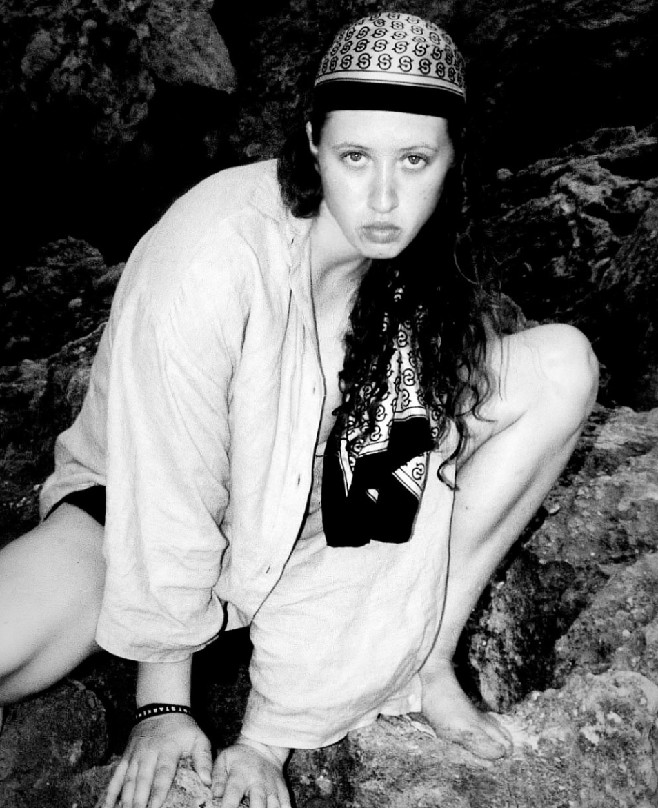 Contacts. Фотограф в Москве для брендов и индивидуальных съемок, Алекс