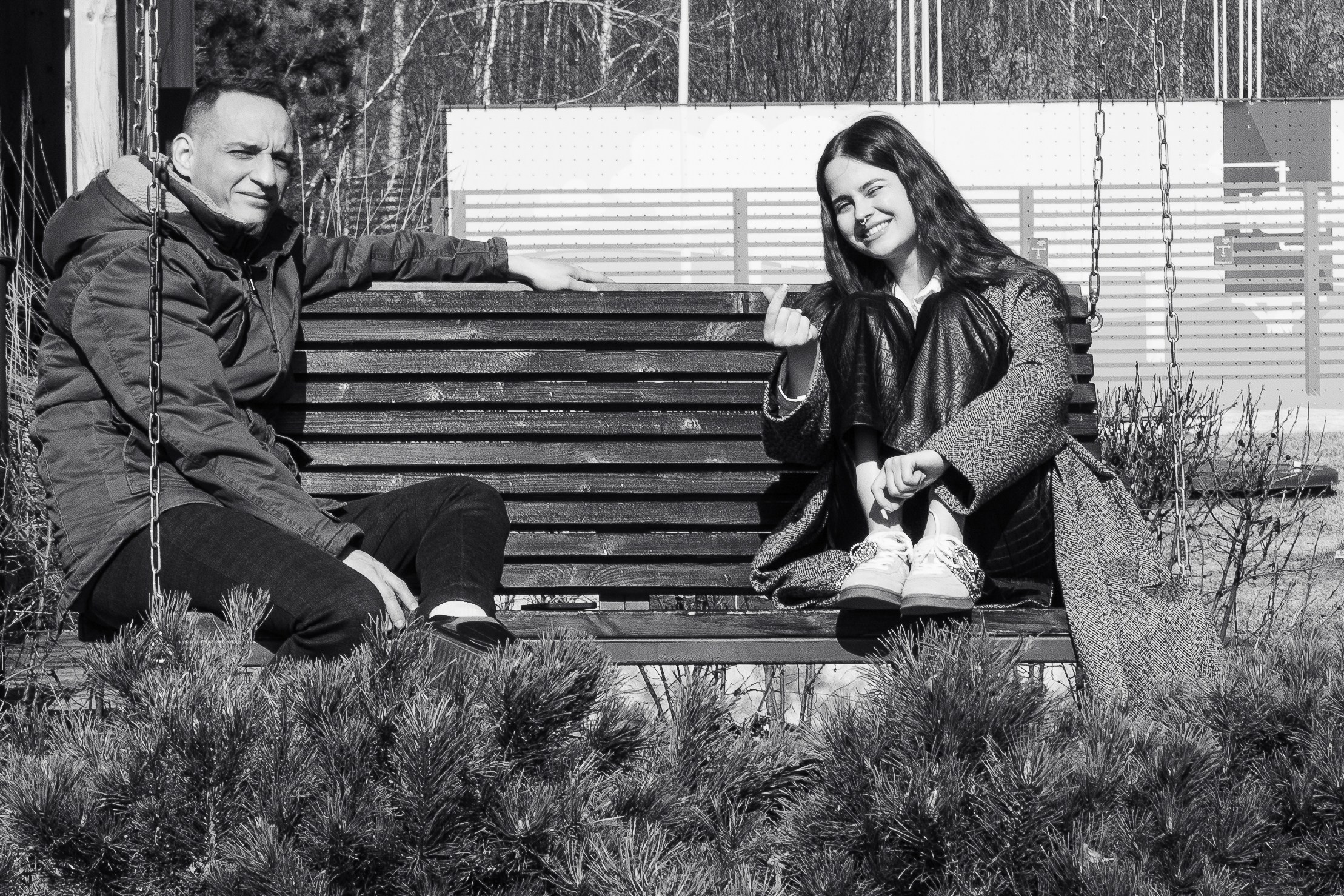 Весна. Прогулка во дворе офиса. Фотограф Евгений Серебряков в Екатеринбурге