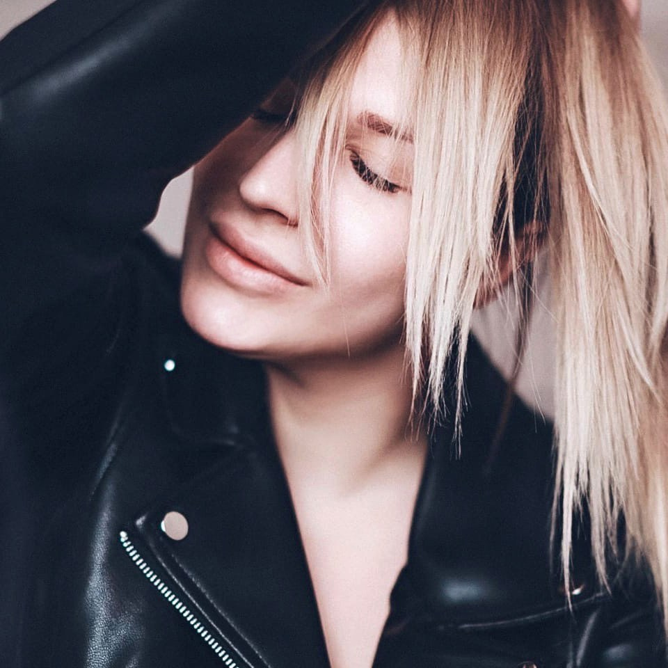 Контакты. Фотограф Виктория Плотницкая