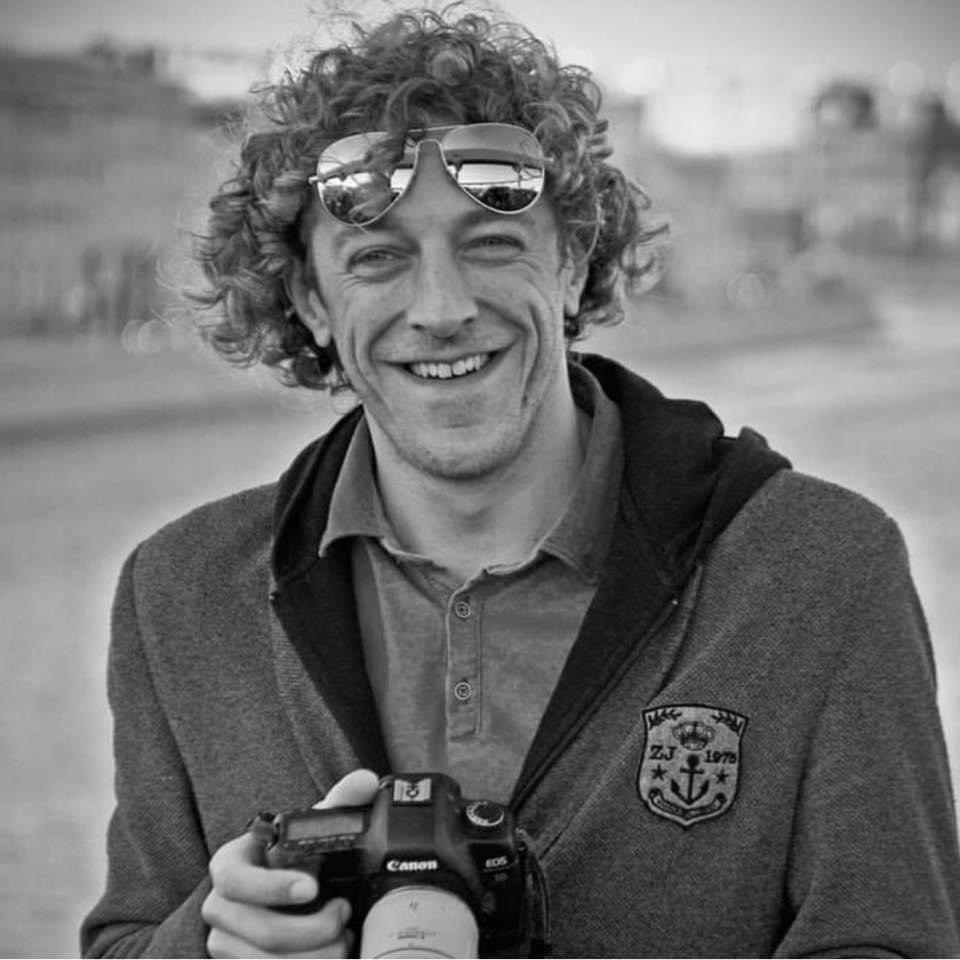 Контакты. Фотограф Артем Ионин