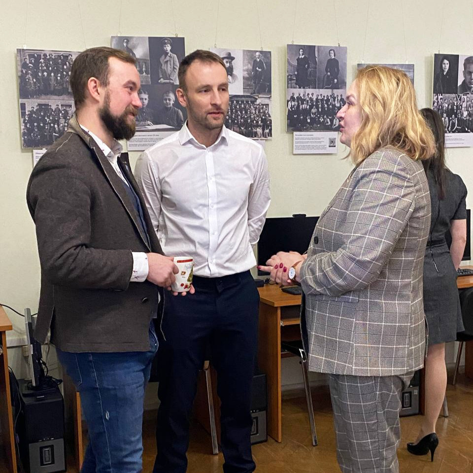 Открытие выставки «История школьной фотографии». НКО «Союз профессиональных фотографов Санкт-Петербурга»