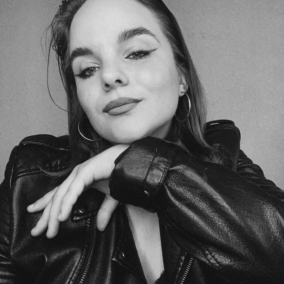 Контакты. Фотограф в Курске Комардина Софья