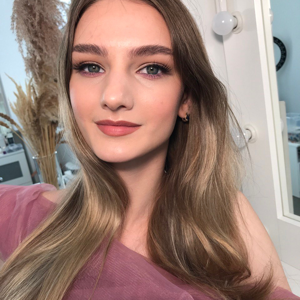 Курсы визажистов в Томске. Курсы маникюра и наращивания ресниц в Томске