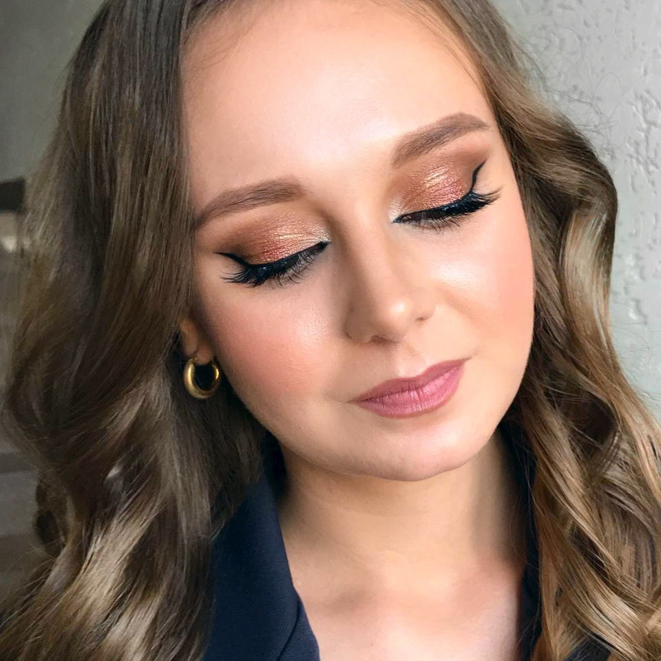 Курсы визажистов в Томске. Курсы маникюра и наращивания ресниц в Томске