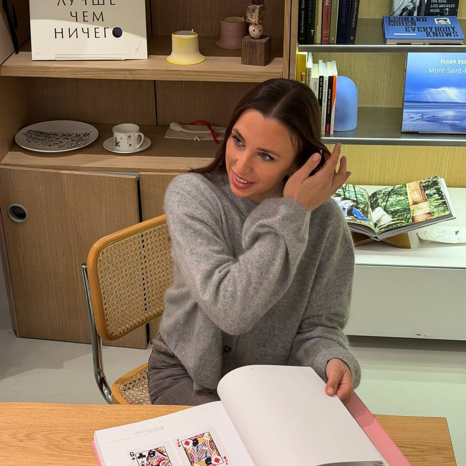 Контакты. Мария Тихонова Contemporary artist