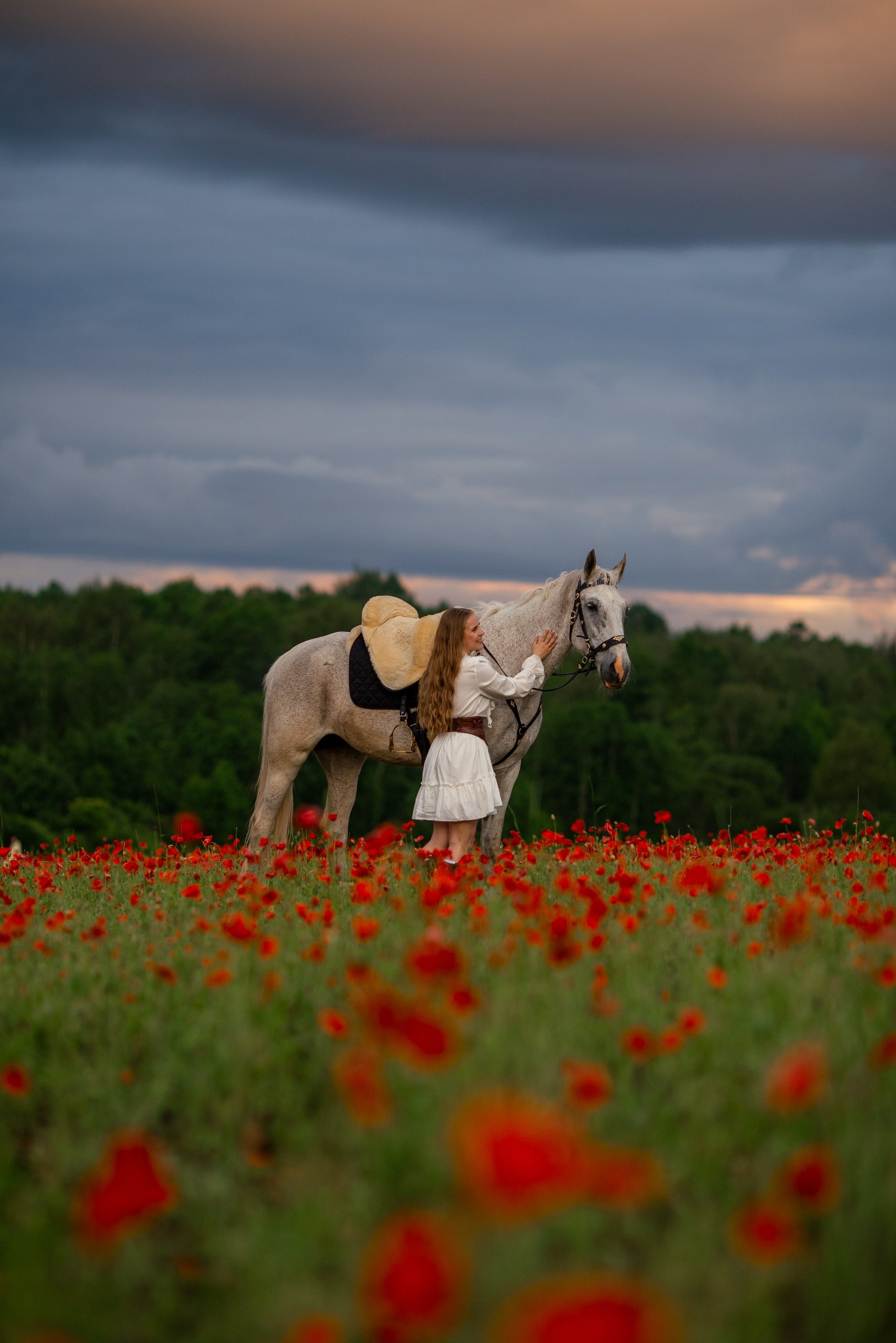 Фотосессия в маковых полях в СПб