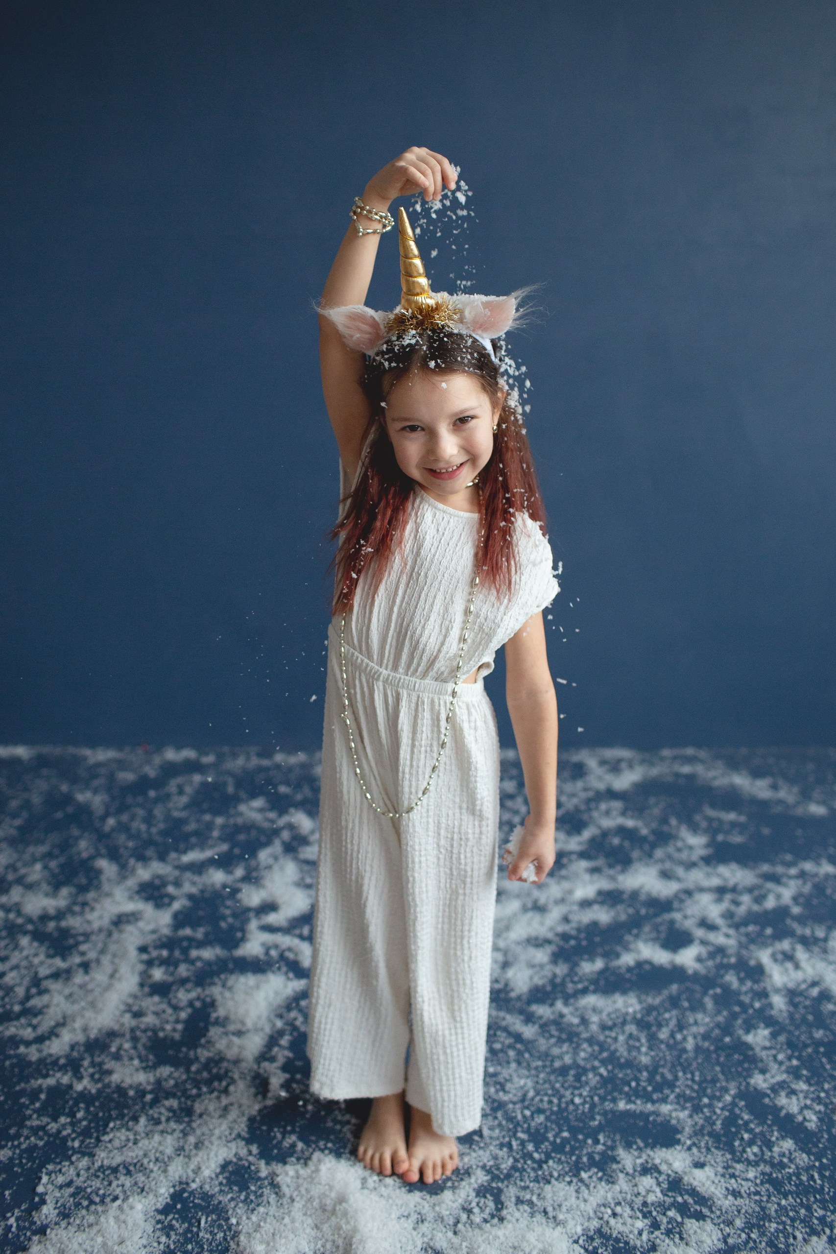 Снег ГИМНАСТКИ. Фотограф новорожденных , семейный и  детский фотограф в Пскове Иванова