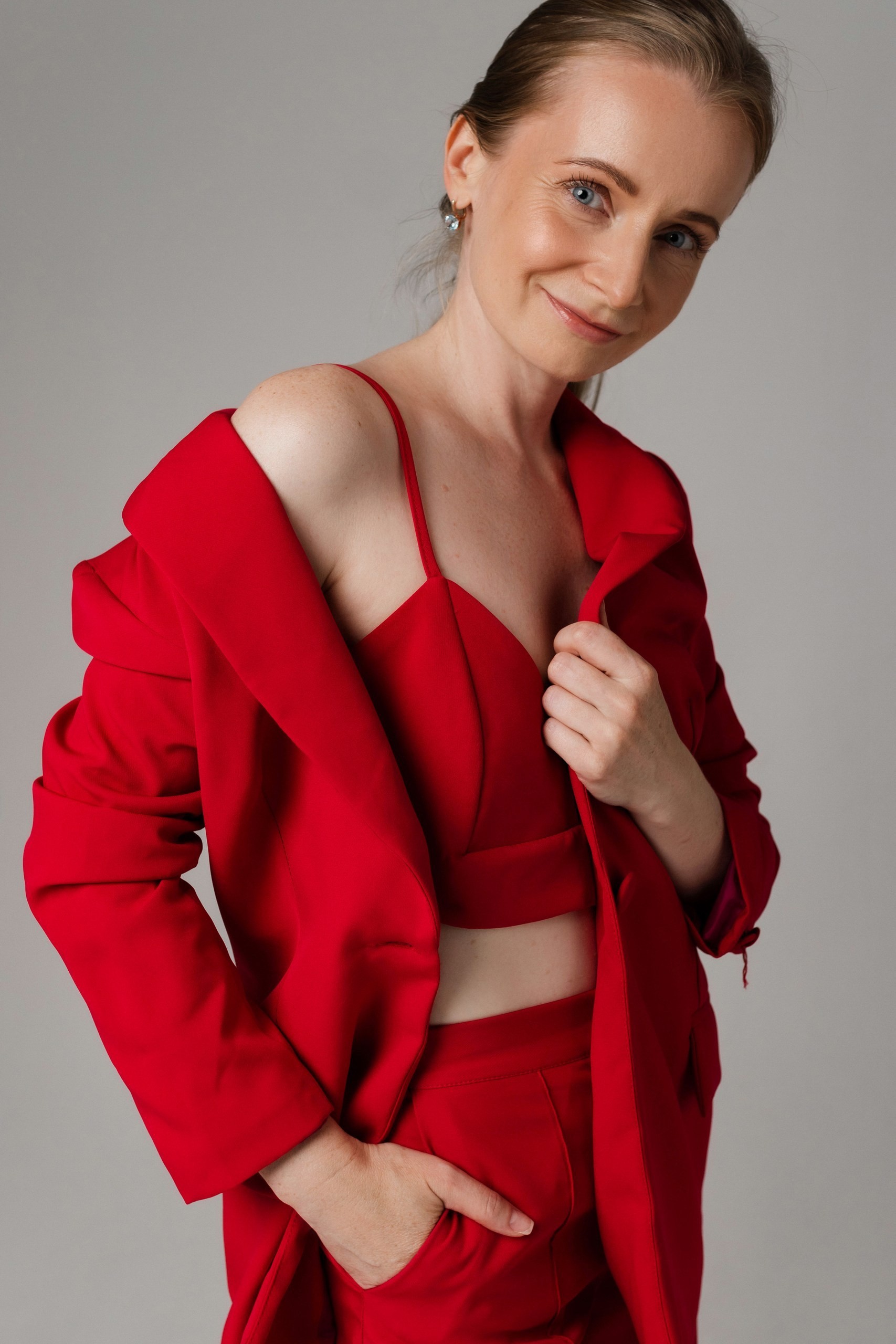 Модель Марина Доглядная. Фотограф Марина Доглядная Челябинск фотосессии с лошадьми, мотоциклами