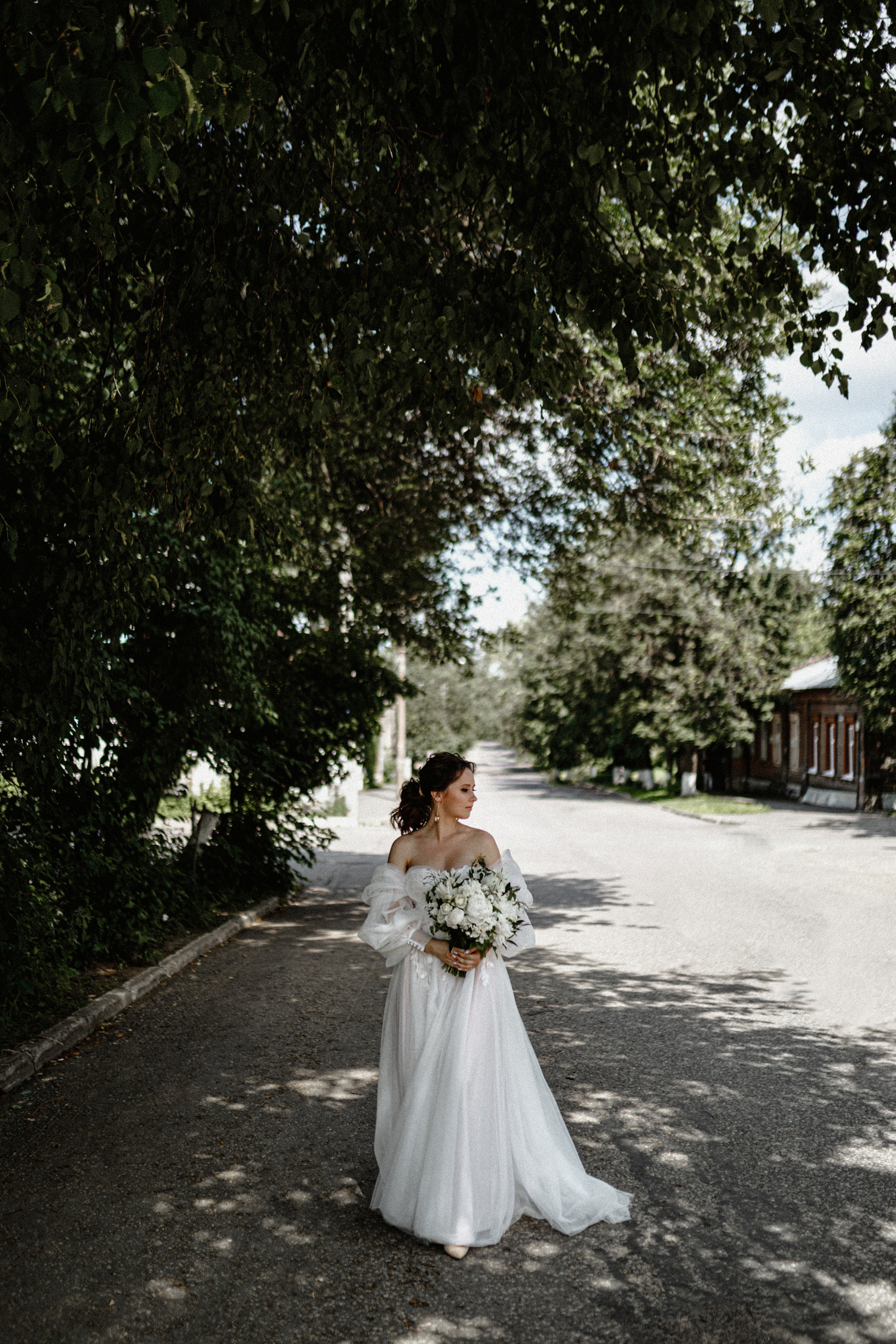 Шутки, танцы и душевные песни у костра в завершение вечера. Свадебный фотограф Аня Милграм