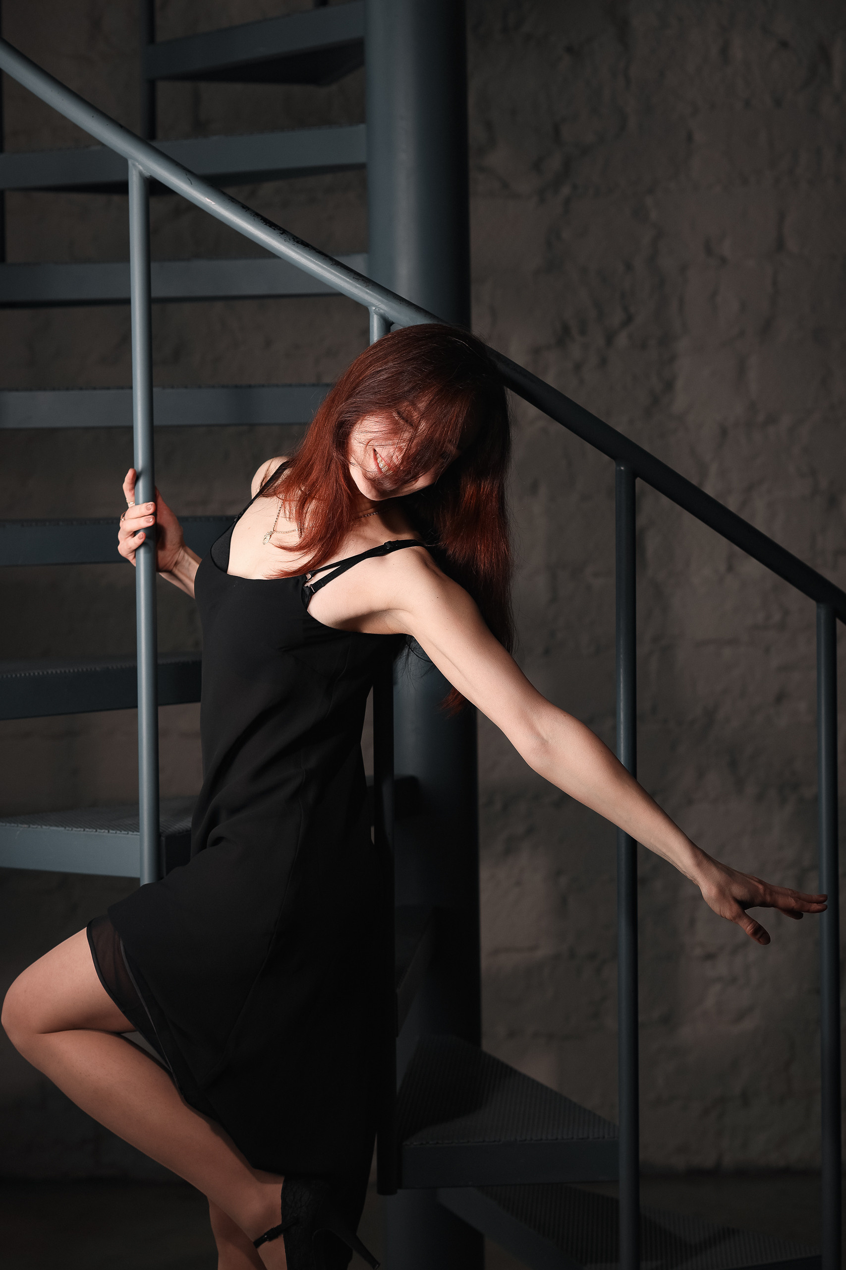 Красивые живые позы девушек для фотосессии примеры референс как красиво позировать на фото