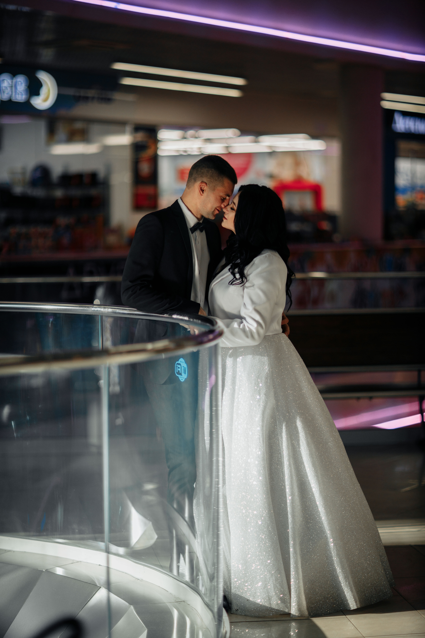 Свадьба в торговом центре Макси Смоленск. Свадебный фотограф Вашкевич Денис